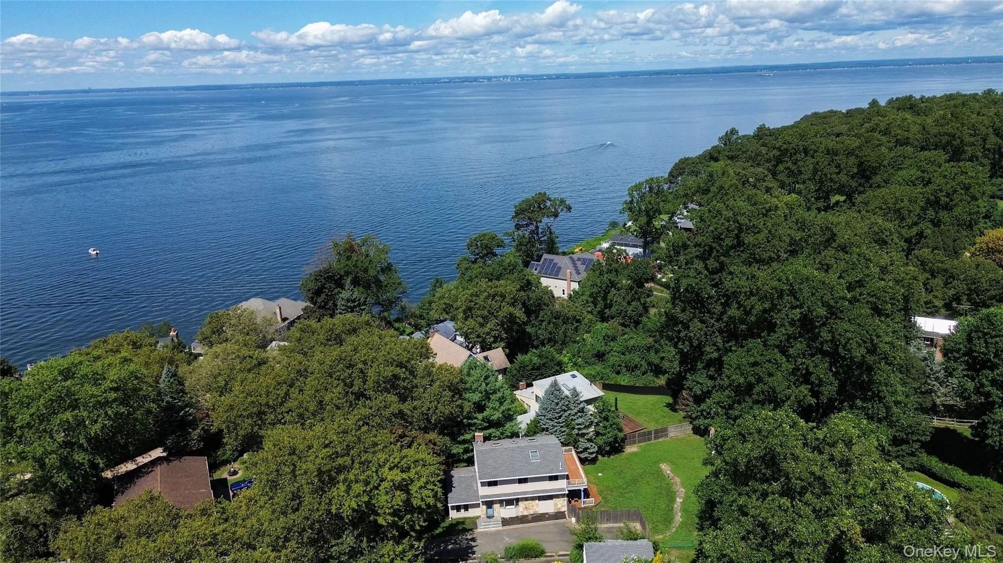 16 Westview Road, Huntington, NY, 3 Bedrooms Bedrooms, 7 Rooms Rooms,2 BathroomsBathrooms,Residential,For Rent,Westview,0,1044958 16 Westview Road, Huntington, NY, 3 Bedrooms Bedrooms, 7 Rooms Rooms,2 BathroomsBathrooms,Residential,For Rent,Westview,0,1044958