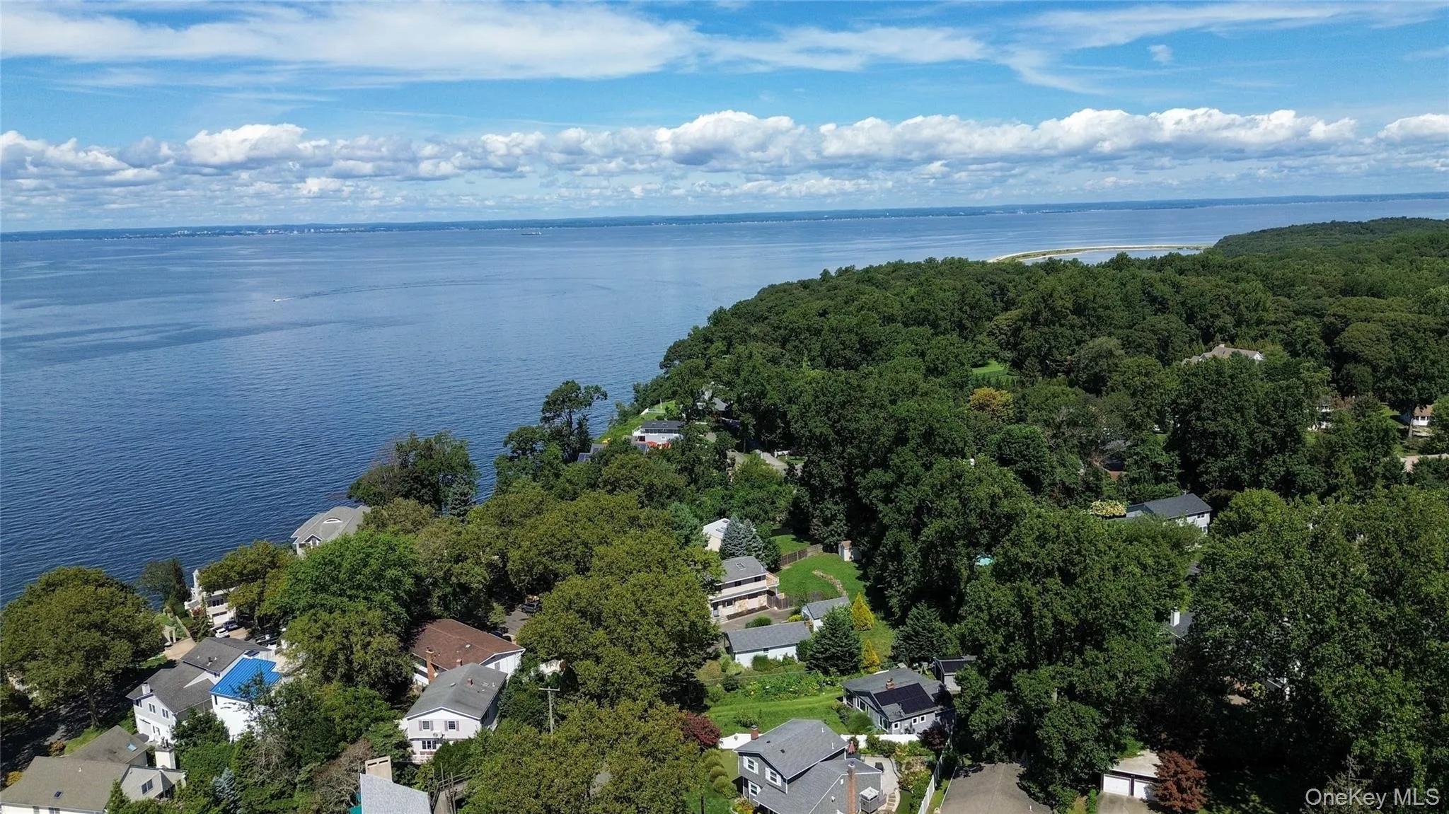 16 Westview Road, Huntington, NY, 3 Bedrooms Bedrooms, 7 Rooms Rooms,2 BathroomsBathrooms,Residential,For Rent,Westview,0,1044958 16 Westview Road, Huntington, NY, 3 Bedrooms Bedrooms, 7 Rooms Rooms,2 BathroomsBathrooms,Residential,For Rent,Westview,0,1044958