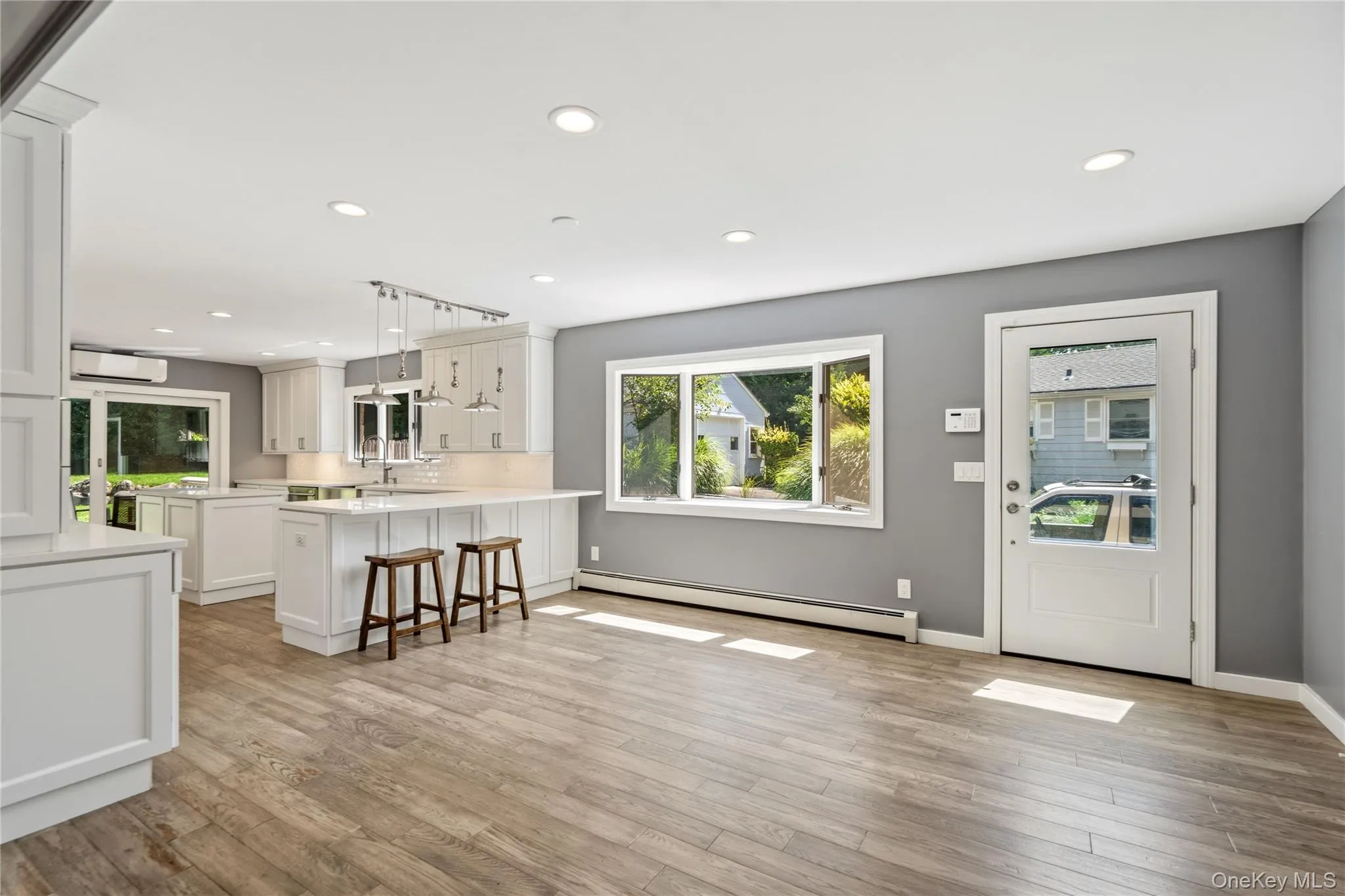 16 Westview Road, Huntington, NY, 3 Bedrooms Bedrooms, 7 Rooms Rooms,2 BathroomsBathrooms,Residential,For Rent,Westview,0,1044958 16 Westview Road, Huntington, NY, 3 Bedrooms Bedrooms, 7 Rooms Rooms,2 BathroomsBathrooms,Residential,For Rent,Westview,0,1044958
