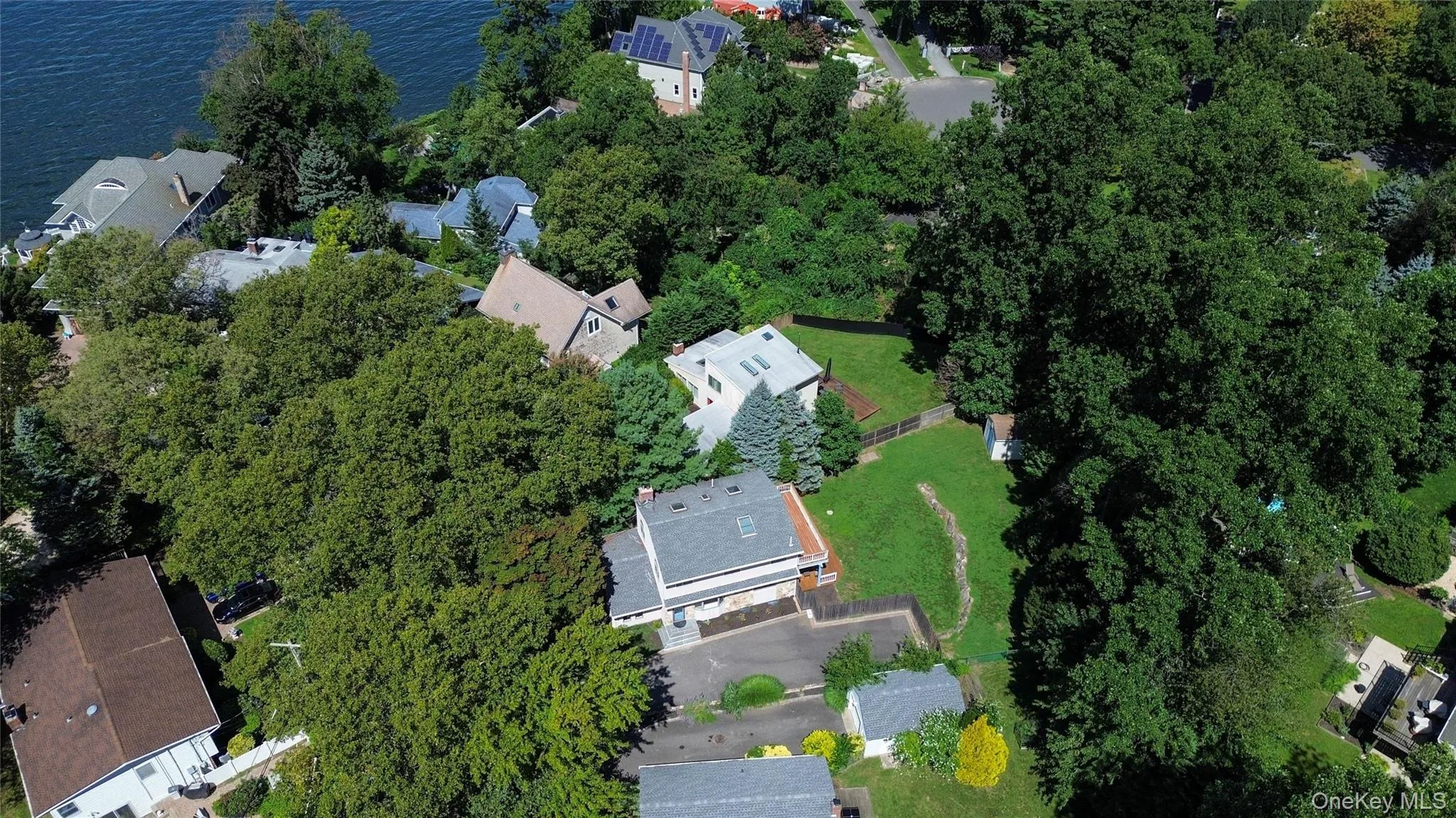 16 Westview Road, Huntington, NY, 3 Bedrooms Bedrooms, 7 Rooms Rooms,2 BathroomsBathrooms,Residential,For Rent,Westview,0,1044958 16 Westview Road, Huntington, NY, 3 Bedrooms Bedrooms, 7 Rooms Rooms,2 BathroomsBathrooms,Residential,For Rent,Westview,0,1044958
