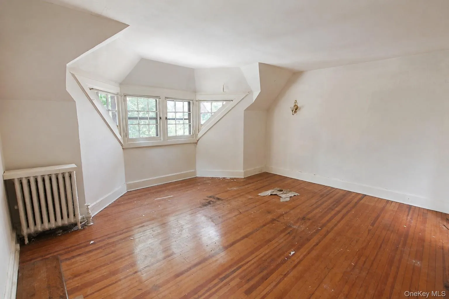 52 Slocum Crescent, New York, NY, 4 Bedrooms Bedrooms, 7 Rooms Rooms,2 BathroomsBathrooms,Residential,For Rent,Slocum,0,1044959 52 Slocum Crescent, New York, NY, 4 Bedrooms Bedrooms, 7 Rooms Rooms,2 BathroomsBathrooms,Residential,For Rent,Slocum,0,1044959