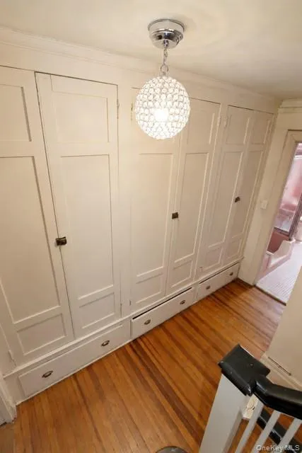 52 Slocum Crescent, New York, NY, 4 Bedrooms Bedrooms, 7 Rooms Rooms,2 BathroomsBathrooms,Residential,For Rent,Slocum,0,1044959 52 Slocum Crescent, New York, NY, 4 Bedrooms Bedrooms, 7 Rooms Rooms,2 BathroomsBathrooms,Residential,For Rent,Slocum,0,1044959