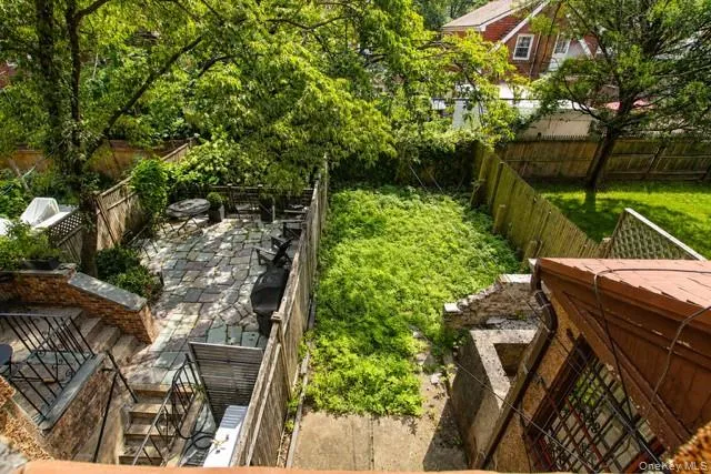 52 Slocum Crescent, New York, NY, 4 Bedrooms Bedrooms, 7 Rooms Rooms,2 BathroomsBathrooms,Residential,For Rent,Slocum,0,1044959 52 Slocum Crescent, New York, NY, 4 Bedrooms Bedrooms, 7 Rooms Rooms,2 BathroomsBathrooms,Residential,For Rent,Slocum,0,1044959