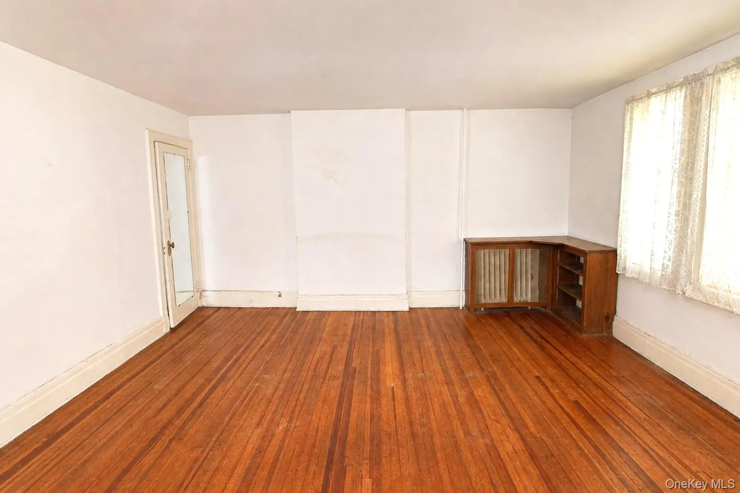 52 Slocum Crescent, New York, NY, 4 Bedrooms Bedrooms, 7 Rooms Rooms,2 BathroomsBathrooms,Residential,For Rent,Slocum,0,1044959 52 Slocum Crescent, New York, NY, 4 Bedrooms Bedrooms, 7 Rooms Rooms,2 BathroomsBathrooms,Residential,For Rent,Slocum,0,1044959
