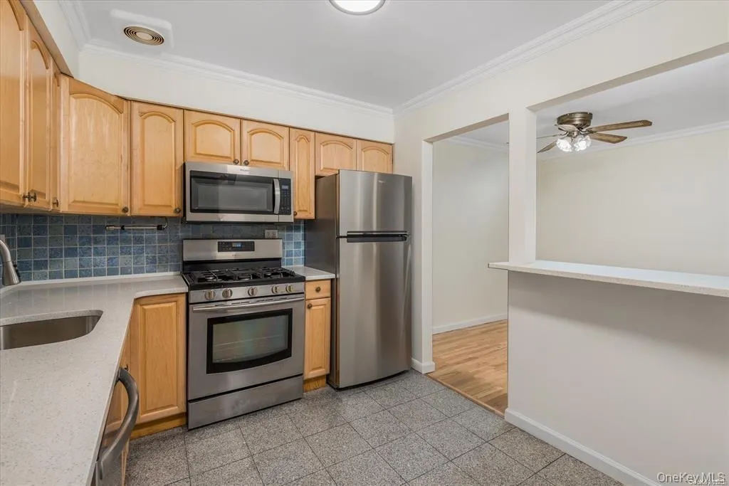 70-12 Caldwell Avenue, New York, NY, 3 Bedrooms Bedrooms, 6 Rooms Rooms,2 BathroomsBathrooms,Residential Lease,For Rent,Caldwell,0,1044967 70-12 Caldwell Avenue, New York, NY, 3 Bedrooms Bedrooms, 6 Rooms Rooms,2 BathroomsBathrooms,Residential Lease,For Rent,Caldwell,0,1044967