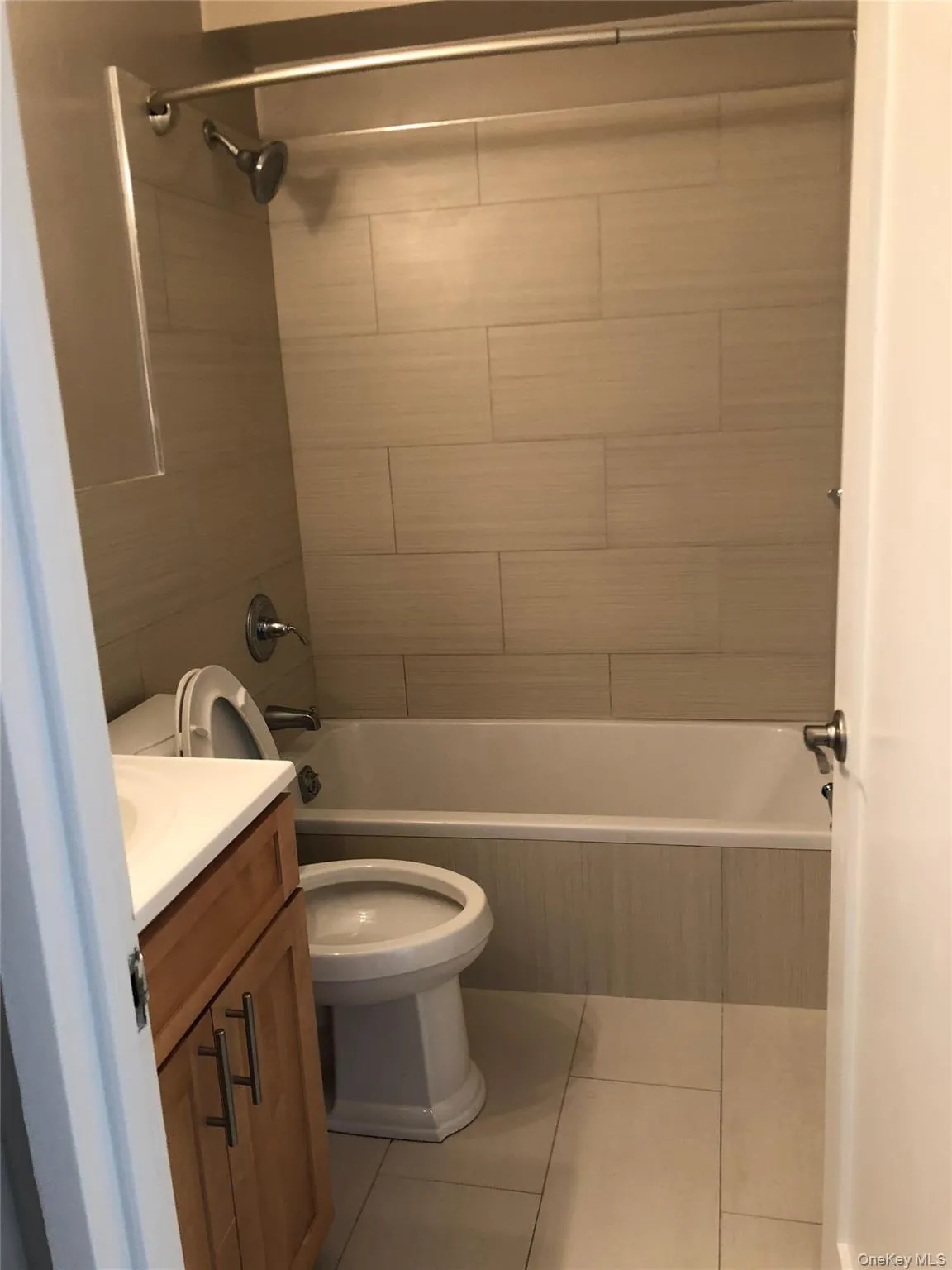123-33 83rd Avenue, New York, NY, 3 Rooms Rooms,1 BathroomBathrooms,Residential Lease,For Rent,83rd,0,1044977 123-33 83rd Avenue, New York, NY, 3 Rooms Rooms,1 BathroomBathrooms,Residential Lease,For Rent,83rd,0,1044977