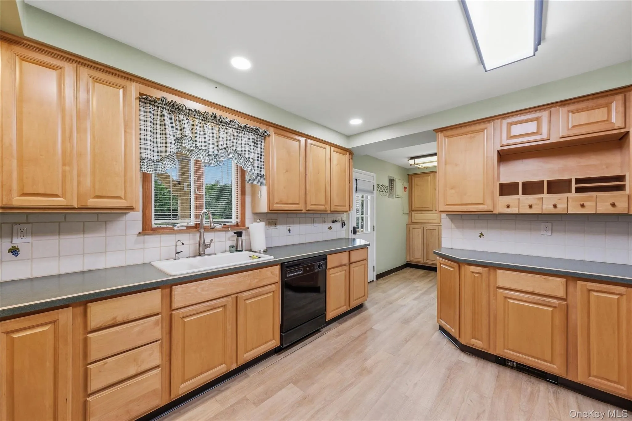 6725 - 6727 Route 82, Stanford, NY, 5 Bedrooms Bedrooms, 11 Rooms Rooms,3 BathroomsBathrooms,Residential,For Rent,Route 82,0,1044978 6725 - 6727 Route 82, Stanford, NY, 5 Bedrooms Bedrooms, 11 Rooms Rooms,3 BathroomsBathrooms,Residential,For Rent,Route 82,0,1044978
