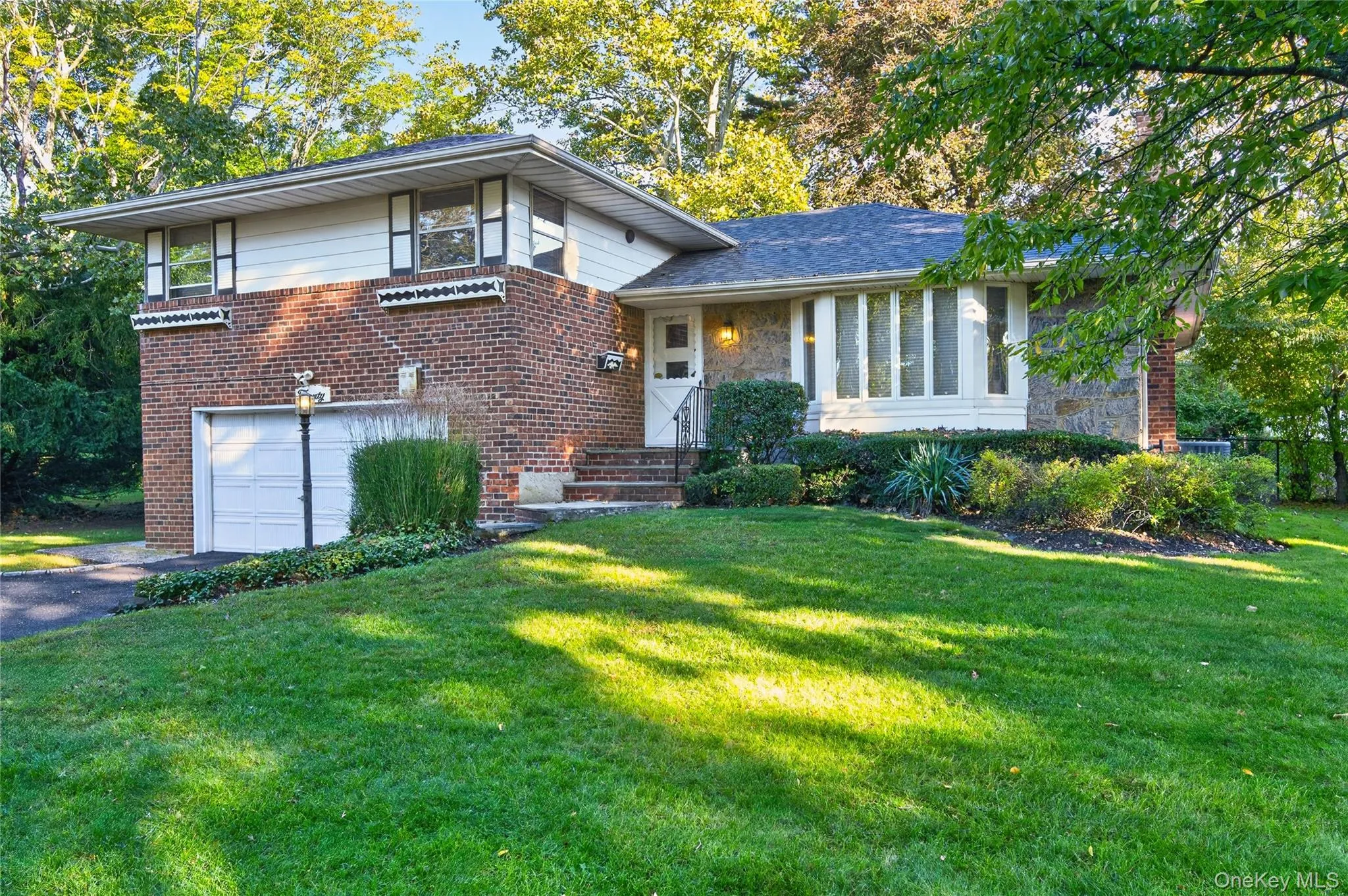 20 Canterbury Road, Oyster Bay, NY, 3 Bedrooms Bedrooms, 7 Rooms Rooms,2 BathroomsBathrooms,Residential,For Rent,Canterbury,0,1044983 20 Canterbury Road, Oyster Bay, NY, 3 Bedrooms Bedrooms, 7 Rooms Rooms,2 BathroomsBathrooms,Residential,For Rent,Canterbury,0,1044983