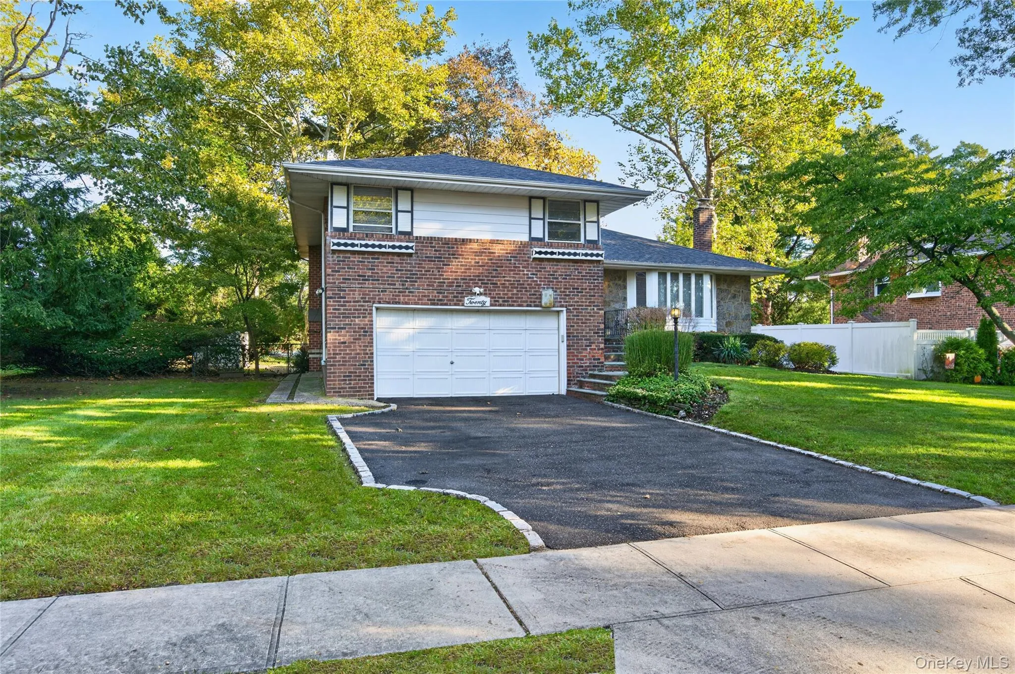 20 Canterbury Road, Oyster Bay, NY, 3 Bedrooms Bedrooms, 7 Rooms Rooms,2 BathroomsBathrooms,Residential,For Rent,Canterbury,0,1044983 20 Canterbury Road, Oyster Bay, NY, 3 Bedrooms Bedrooms, 7 Rooms Rooms,2 BathroomsBathrooms,Residential,For Rent,Canterbury,0,1044983