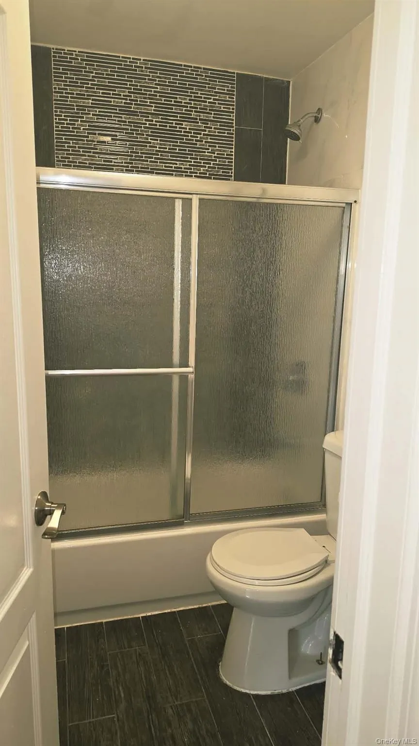 155-41 115th Avenue, New York, NY, 2 Bedrooms Bedrooms, 5 Rooms Rooms,1 BathroomBathrooms,Residential Lease,For Rent,115th,0,1044986 155-41 115th Avenue, New York, NY, 2 Bedrooms Bedrooms, 5 Rooms Rooms,1 BathroomBathrooms,Residential Lease,For Rent,115th,0,1044986