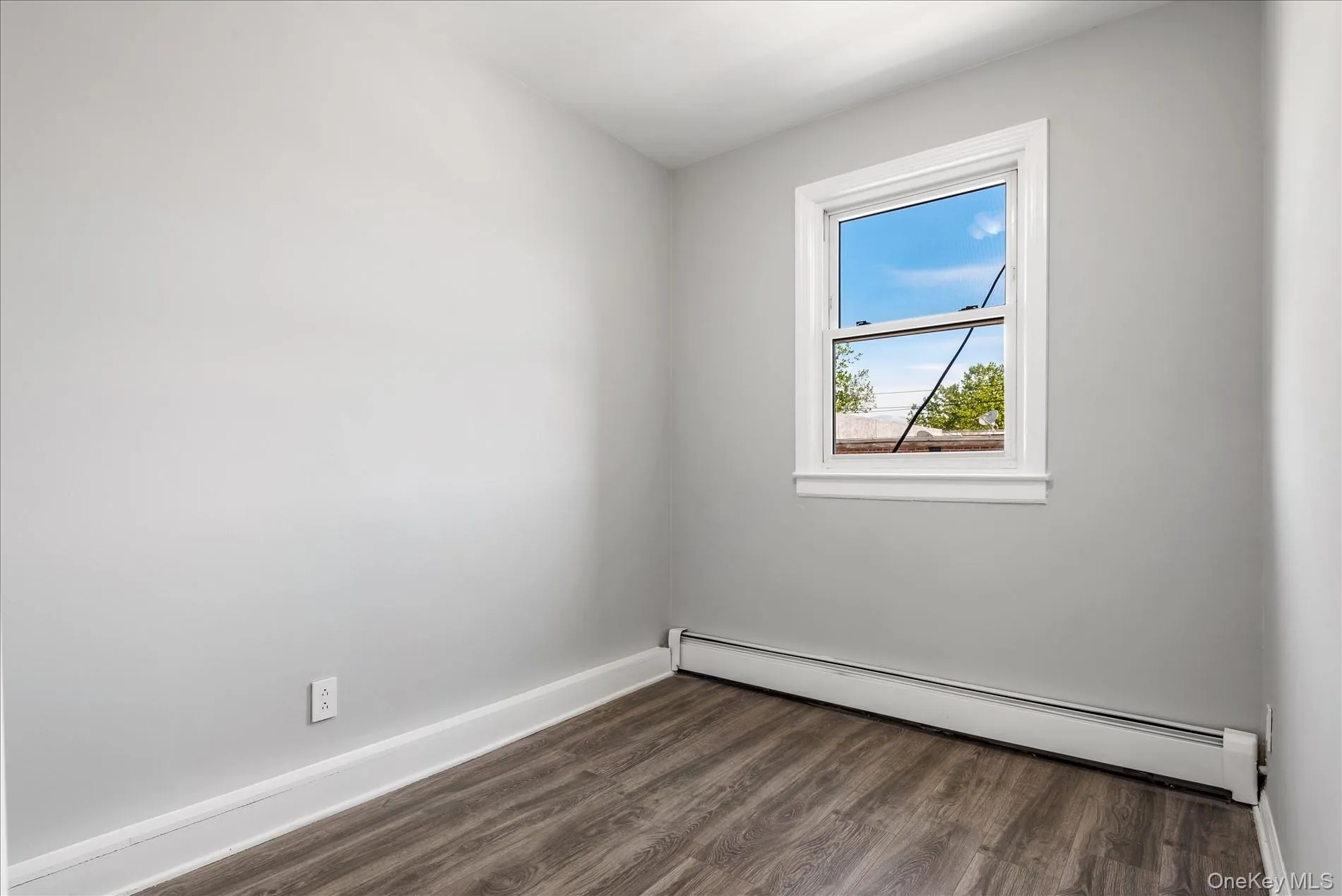 59-11 157th Street, New York, NY, 1 Bedroom Bedrooms, 4 Rooms Rooms,1 BathroomBathrooms,Residential Lease,For Rent,157th,0,1044994 59-11 157th Street, New York, NY, 1 Bedroom Bedrooms, 4 Rooms Rooms,1 BathroomBathrooms,Residential Lease,For Rent,157th,0,1044994