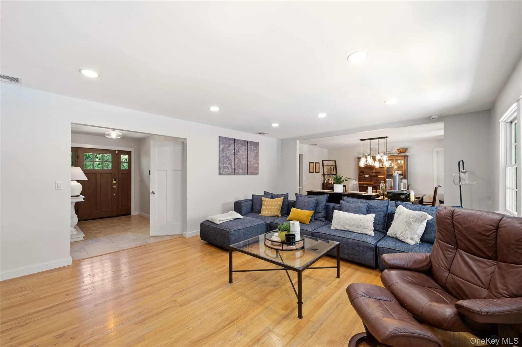 30 Cove Road, Huntington, NY, 4 Bedrooms Bedrooms, 8 Rooms Rooms,3 BathroomsBathrooms,Residential,For Rent,Cove,0,1044995 30 Cove Road, Huntington, NY, 4 Bedrooms Bedrooms, 8 Rooms Rooms,3 BathroomsBathrooms,Residential,For Rent,Cove,0,1044995