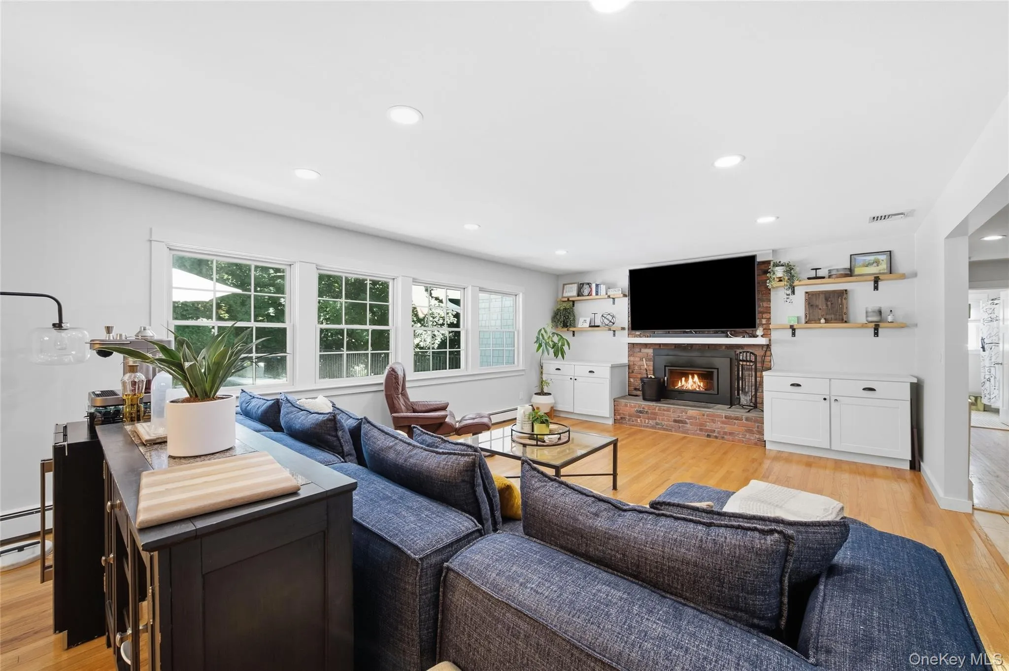30 Cove Road, Huntington, NY, 4 Bedrooms Bedrooms, 8 Rooms Rooms,3 BathroomsBathrooms,Residential,For Rent,Cove,0,1044995 30 Cove Road, Huntington, NY, 4 Bedrooms Bedrooms, 8 Rooms Rooms,3 BathroomsBathrooms,Residential,For Rent,Cove,0,1044995