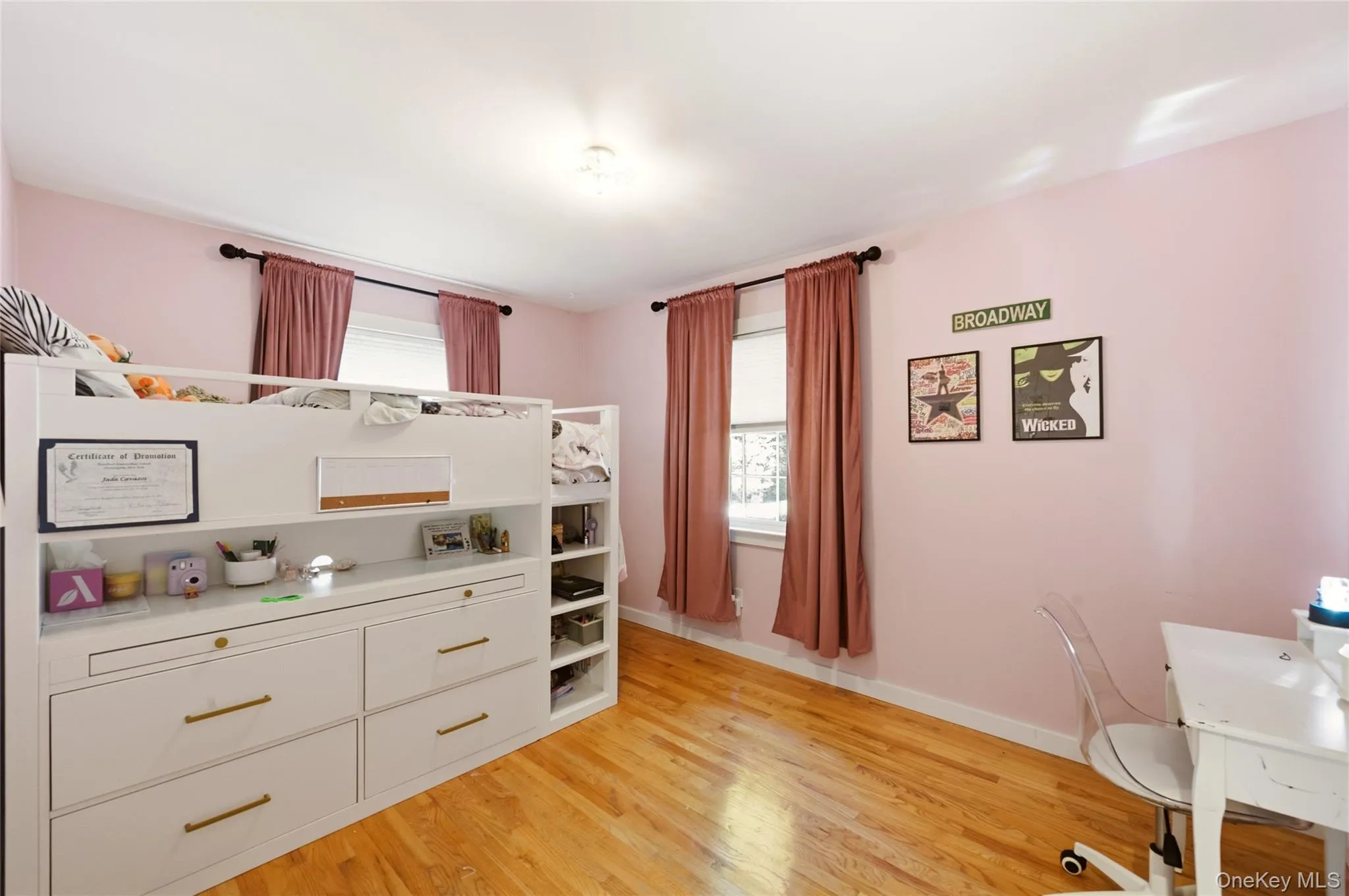 30 Cove Road, Huntington, NY, 4 Bedrooms Bedrooms, 8 Rooms Rooms,3 BathroomsBathrooms,Residential,For Rent,Cove,0,1044995 30 Cove Road, Huntington, NY, 4 Bedrooms Bedrooms, 8 Rooms Rooms,3 BathroomsBathrooms,Residential,For Rent,Cove,0,1044995