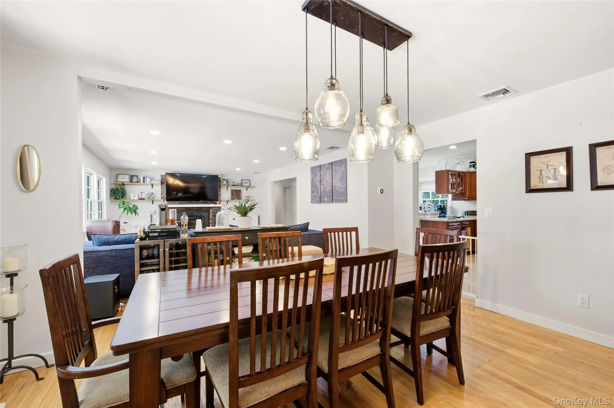 30 Cove Road, Huntington, NY, 4 Bedrooms Bedrooms, 8 Rooms Rooms,3 BathroomsBathrooms,Residential,For Rent,Cove,0,1044995 30 Cove Road, Huntington, NY, 4 Bedrooms Bedrooms, 8 Rooms Rooms,3 BathroomsBathrooms,Residential,For Rent,Cove,0,1044995