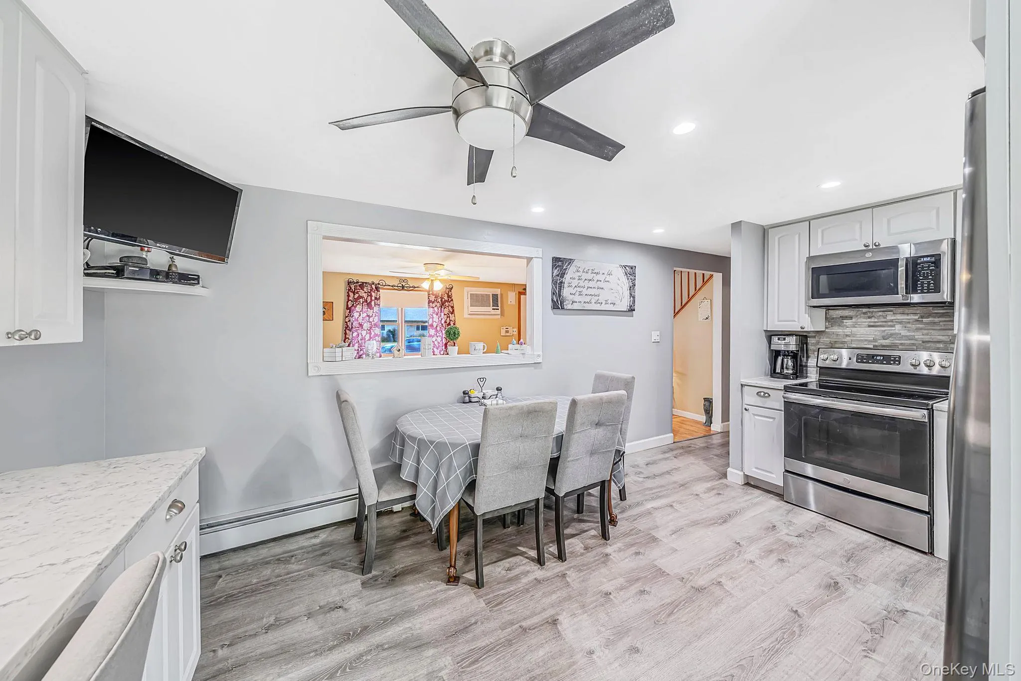 4 Highview Lane, Brookhaven, NY, 3 Bedrooms Bedrooms, 6 Rooms Rooms,2 BathroomsBathrooms,Residential,For Rent,Highview,0,1044997 4 Highview Lane, Brookhaven, NY, 3 Bedrooms Bedrooms, 6 Rooms Rooms,2 BathroomsBathrooms,Residential,For Rent,Highview,0,1044997