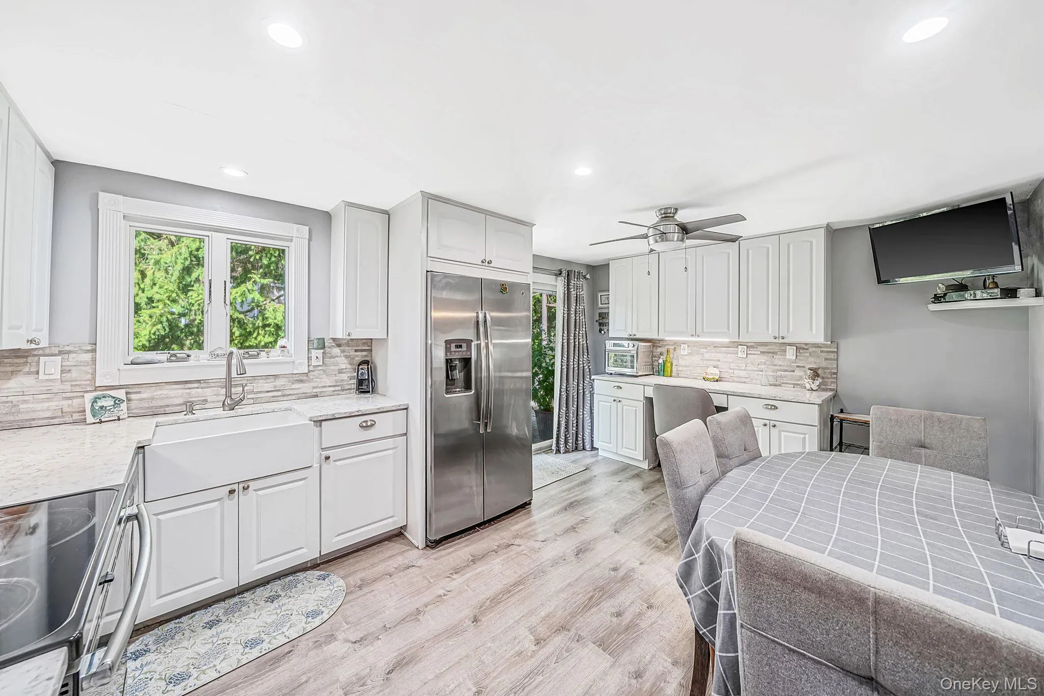 4 Highview Lane, Brookhaven, NY, 3 Bedrooms Bedrooms, 6 Rooms Rooms,2 BathroomsBathrooms,Residential,For Rent,Highview,0,1044997 4 Highview Lane, Brookhaven, NY, 3 Bedrooms Bedrooms, 6 Rooms Rooms,2 BathroomsBathrooms,Residential,For Rent,Highview,0,1044997