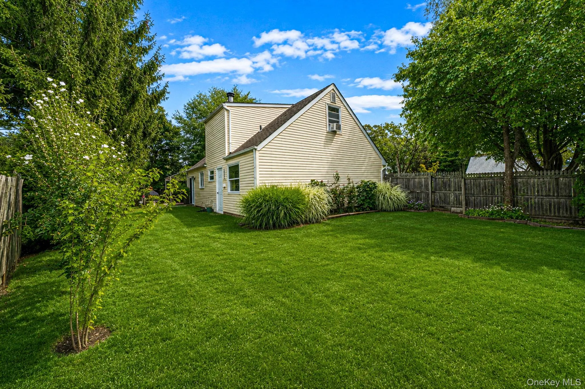 4 Highview Lane, Brookhaven, NY, 3 Bedrooms Bedrooms, 6 Rooms Rooms,2 BathroomsBathrooms,Residential,For Rent,Highview,0,1044997 4 Highview Lane, Brookhaven, NY, 3 Bedrooms Bedrooms, 6 Rooms Rooms,2 BathroomsBathrooms,Residential,For Rent,Highview,0,1044997