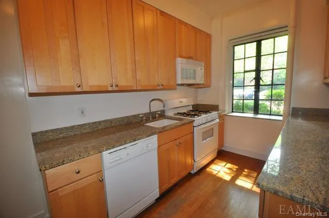 155 Garth Road, Eastchester, NY, 2 Bedrooms Bedrooms, 4 Rooms Rooms,2 BathroomsBathrooms,Residential Lease,For Rent,Garth,0,1045002 155 Garth Road, Eastchester, NY, 2 Bedrooms Bedrooms, 4 Rooms Rooms,2 BathroomsBathrooms,Residential Lease,For Rent,Garth,0,1045002
