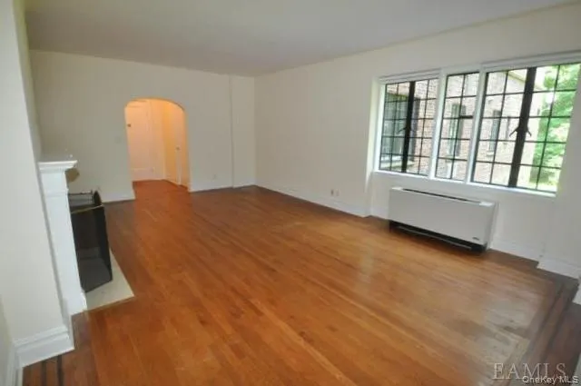 155 Garth Road, Eastchester, NY, 2 Bedrooms Bedrooms, 4 Rooms Rooms,2 BathroomsBathrooms,Residential Lease,For Rent,Garth,0,1045002 155 Garth Road, Eastchester, NY, 2 Bedrooms Bedrooms, 4 Rooms Rooms,2 BathroomsBathrooms,Residential Lease,For Rent,Garth,0,1045002