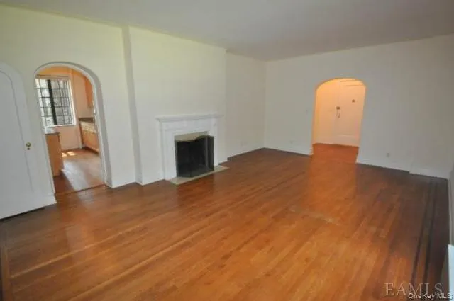 155 Garth Road, Eastchester, NY, 2 Bedrooms Bedrooms, 4 Rooms Rooms,2 BathroomsBathrooms,Residential Lease,For Rent,Garth,0,1045002 155 Garth Road, Eastchester, NY, 2 Bedrooms Bedrooms, 4 Rooms Rooms,2 BathroomsBathrooms,Residential Lease,For Rent,Garth,0,1045002