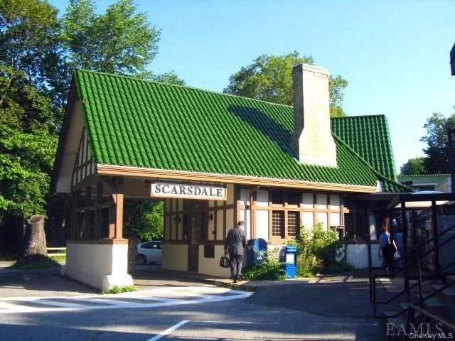 Scarsdale Train Station - Downtown Scarsdale is a quaint village with plenty of shopping and restaurants and has its own Metro North Train Station. Grand Central Terminal is only a 28 minute train ride. There is also a bike and walking trail that leads from the train station along the Bronx River thru the picturesque Garth Woods. Scarsdale Train Station - Downtown Scarsdale is a quaint village with plenty of shopping and restaurants and has its own Metro North Train Station. Grand Central Terminal is only a 28 minute train ride. There is also a bike and walking trail that leads from the train station along the Bronx River thru the picturesque Garth Woods.