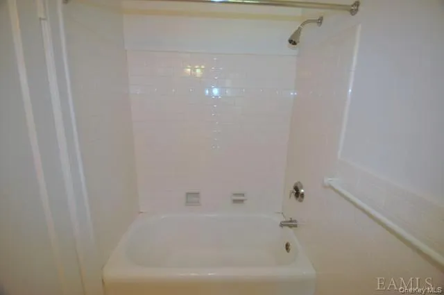 155 Garth Road, Eastchester, NY, 2 Bedrooms Bedrooms, 4 Rooms Rooms,2 BathroomsBathrooms,Residential Lease,For Rent,Garth,0,1045002 155 Garth Road, Eastchester, NY, 2 Bedrooms Bedrooms, 4 Rooms Rooms,2 BathroomsBathrooms,Residential Lease,For Rent,Garth,0,1045002