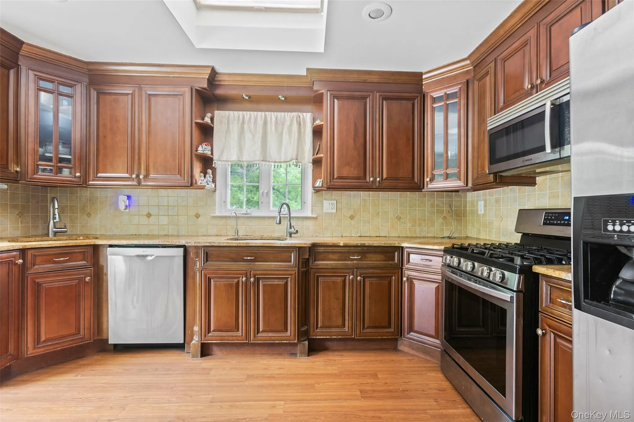 26 Terri Lee Lane, Ramapo, NY, 5 Bedrooms Bedrooms, 11 Rooms Rooms,3 BathroomsBathrooms,Residential Lease,For Rent,Terri Lee,0,1045003 26 Terri Lee Lane, Ramapo, NY, 5 Bedrooms Bedrooms, 11 Rooms Rooms,3 BathroomsBathrooms,Residential Lease,For Rent,Terri Lee,0,1045003