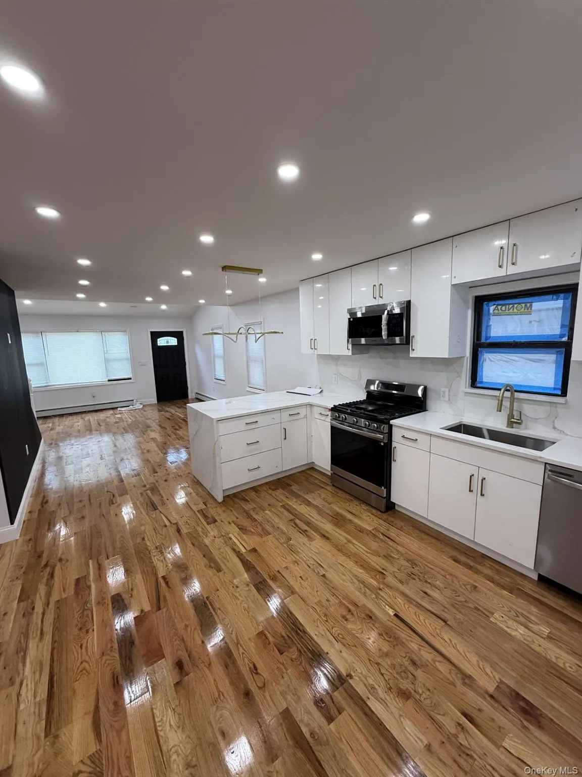14012 174th Street, New York, NY, 5 Bedrooms Bedrooms, 7 Rooms Rooms,3 BathroomsBathrooms,Residential,For Rent,174th,0,1045005 14012 174th Street, New York, NY, 5 Bedrooms Bedrooms, 7 Rooms Rooms,3 BathroomsBathrooms,Residential,For Rent,174th,0,1045005