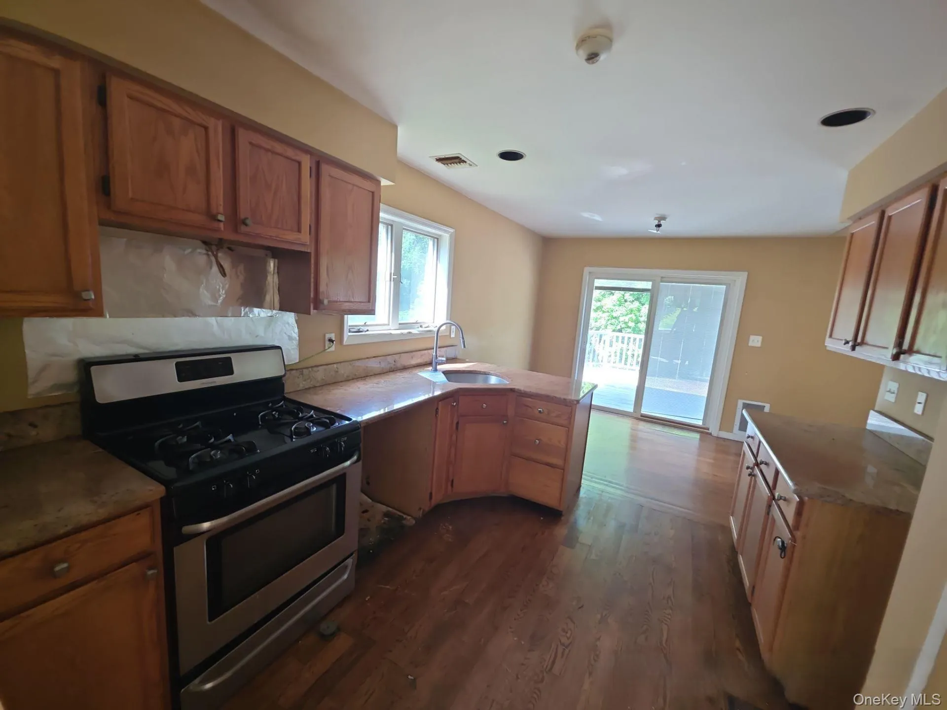 25 Butternut Drive, Ramapo, NY, 6 Bedrooms Bedrooms, 9 Rooms Rooms,3 BathroomsBathrooms,Residential,For Rent,Butternut,0,1045007 25 Butternut Drive, Ramapo, NY, 6 Bedrooms Bedrooms, 9 Rooms Rooms,3 BathroomsBathrooms,Residential,For Rent,Butternut,0,1045007
