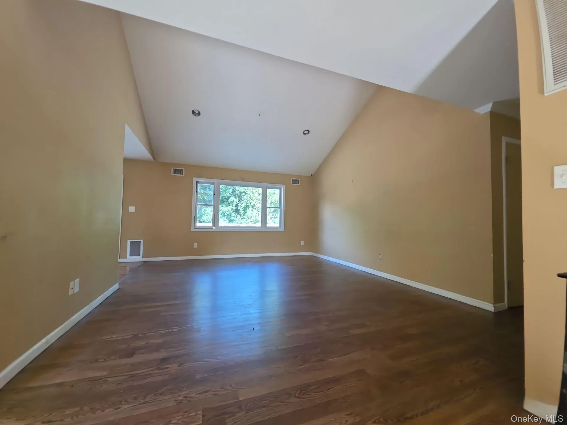 25 Butternut Drive, Ramapo, NY, 6 Bedrooms Bedrooms, 9 Rooms Rooms,3 BathroomsBathrooms,Residential,For Rent,Butternut,0,1045007 25 Butternut Drive, Ramapo, NY, 6 Bedrooms Bedrooms, 9 Rooms Rooms,3 BathroomsBathrooms,Residential,For Rent,Butternut,0,1045007