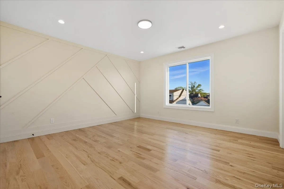 27 Poppy Lane, Hempstead, NY, 5 Bedrooms Bedrooms, 12 Rooms Rooms,4 BathroomsBathrooms,Residential,For Rent,Poppy Lane,0,1045014 27 Poppy Lane, Hempstead, NY, 5 Bedrooms Bedrooms, 12 Rooms Rooms,4 BathroomsBathrooms,Residential,For Rent,Poppy Lane,0,1045014