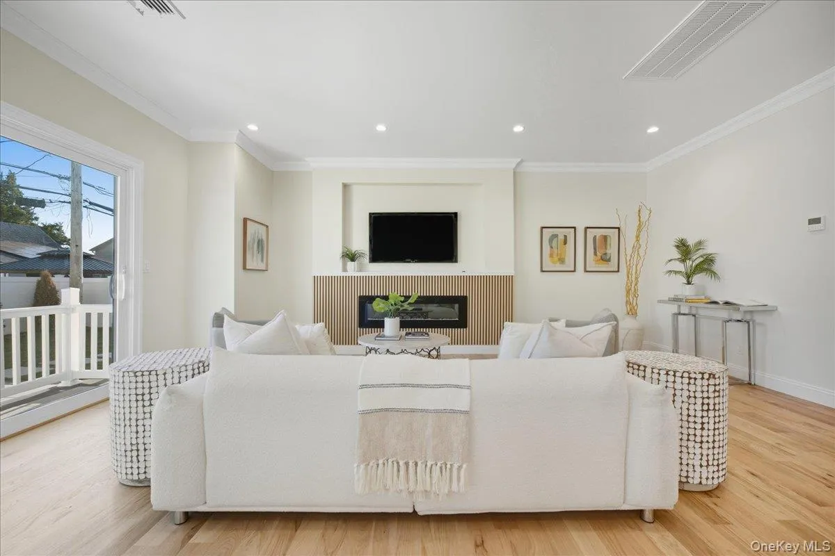 27 Poppy Lane, Hempstead, NY, 5 Bedrooms Bedrooms, 12 Rooms Rooms,4 BathroomsBathrooms,Residential,For Rent,Poppy Lane,0,1045014 27 Poppy Lane, Hempstead, NY, 5 Bedrooms Bedrooms, 12 Rooms Rooms,4 BathroomsBathrooms,Residential,For Rent,Poppy Lane,0,1045014