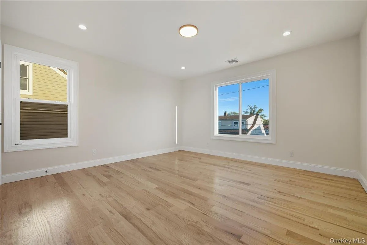 27 Poppy Lane, Hempstead, NY, 5 Bedrooms Bedrooms, 12 Rooms Rooms,4 BathroomsBathrooms,Residential,For Rent,Poppy Lane,0,1045014 27 Poppy Lane, Hempstead, NY, 5 Bedrooms Bedrooms, 12 Rooms Rooms,4 BathroomsBathrooms,Residential,For Rent,Poppy Lane,0,1045014
