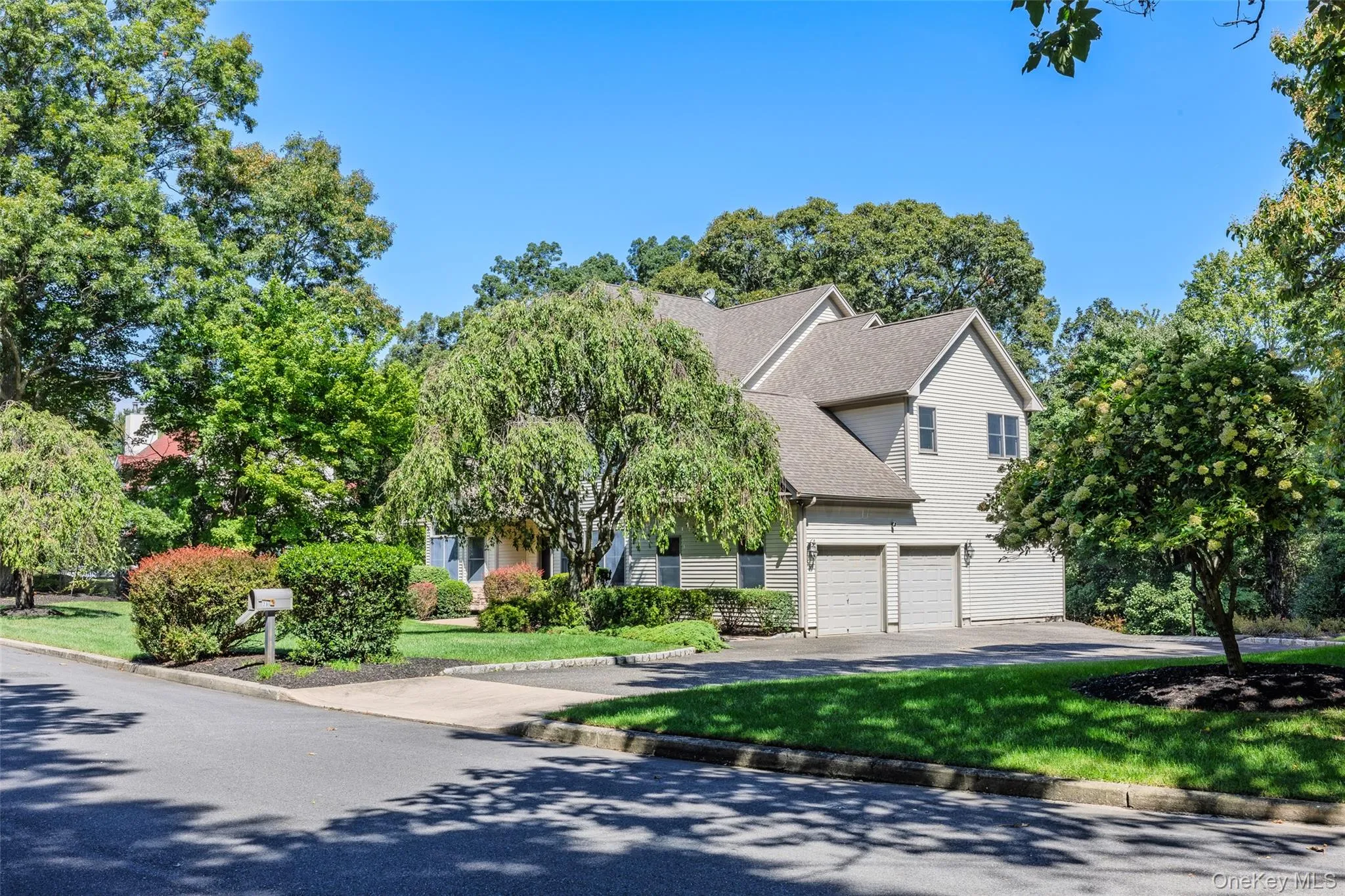 28 Apricot Road, Brookhaven, NY, 5 Bedrooms Bedrooms, 9 Rooms Rooms,3 BathroomsBathrooms,Residential,For Rent,Apricot,0,1045015 28 Apricot Road, Brookhaven, NY, 5 Bedrooms Bedrooms, 9 Rooms Rooms,3 BathroomsBathrooms,Residential,For Rent,Apricot,0,1045015