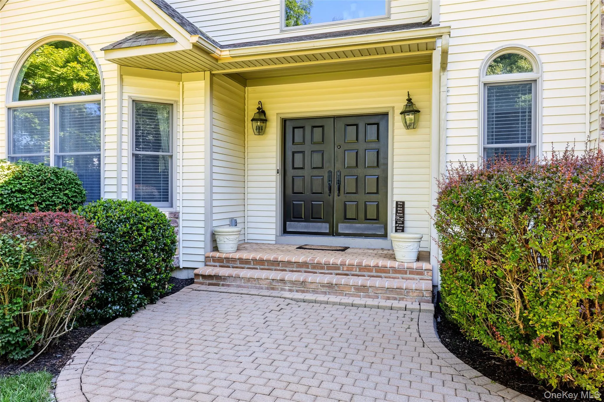 28 Apricot Road, Brookhaven, NY, 5 Bedrooms Bedrooms, 9 Rooms Rooms,3 BathroomsBathrooms,Residential,For Rent,Apricot,0,1045015 28 Apricot Road, Brookhaven, NY, 5 Bedrooms Bedrooms, 9 Rooms Rooms,3 BathroomsBathrooms,Residential,For Rent,Apricot,0,1045015