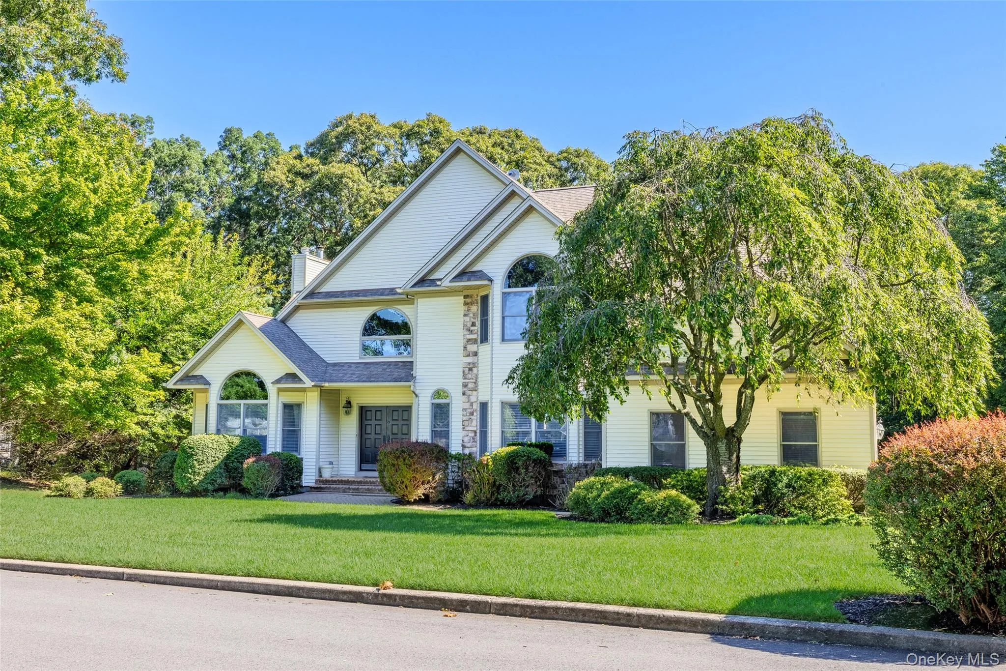 28 Apricot Road, Brookhaven, NY, 5 Bedrooms Bedrooms, 9 Rooms Rooms,3 BathroomsBathrooms,Residential,For Rent,Apricot,0,1045015 28 Apricot Road, Brookhaven, NY, 5 Bedrooms Bedrooms, 9 Rooms Rooms,3 BathroomsBathrooms,Residential,For Rent,Apricot,0,1045015
