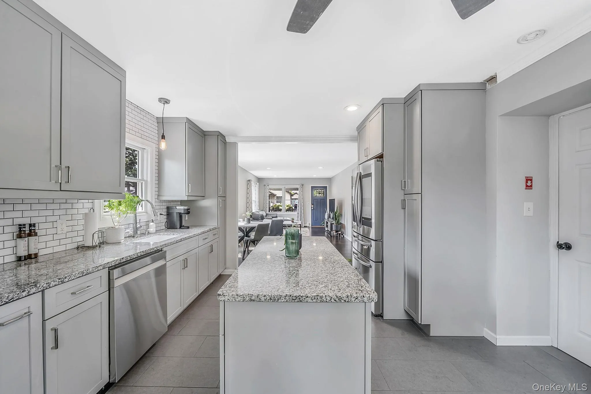101 Highland Avenue, Brookhaven, NY, 2 Bedrooms Bedrooms, 5 Rooms Rooms,1 BathroomBathrooms,Residential,For Rent,Highland,0,1045017 101 Highland Avenue, Brookhaven, NY, 2 Bedrooms Bedrooms, 5 Rooms Rooms,1 BathroomBathrooms,Residential,For Rent,Highland,0,1045017
