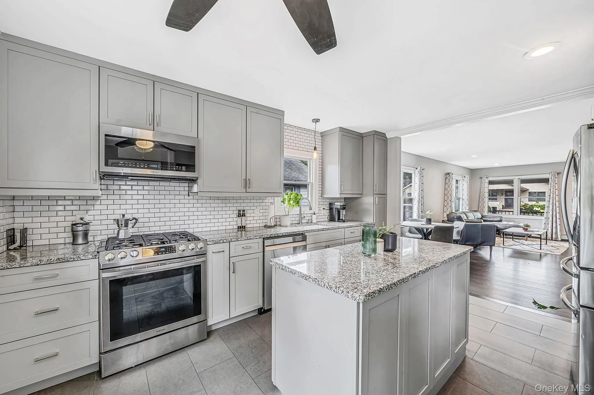 101 Highland Avenue, Brookhaven, NY, 2 Bedrooms Bedrooms, 5 Rooms Rooms,1 BathroomBathrooms,Residential,For Rent,Highland,0,1045017 101 Highland Avenue, Brookhaven, NY, 2 Bedrooms Bedrooms, 5 Rooms Rooms,1 BathroomBathrooms,Residential,For Rent,Highland,0,1045017