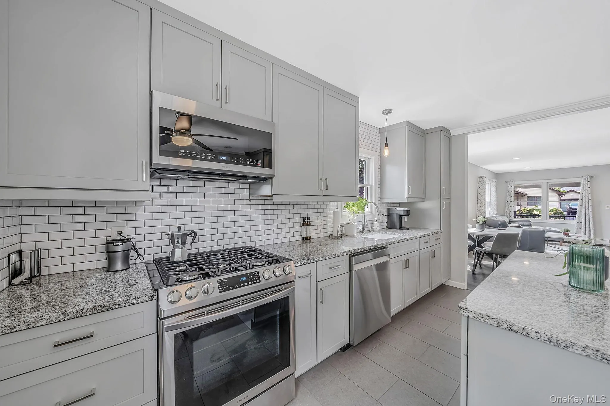 101 Highland Avenue, Brookhaven, NY, 2 Bedrooms Bedrooms, 5 Rooms Rooms,1 BathroomBathrooms,Residential,For Rent,Highland,0,1045017 101 Highland Avenue, Brookhaven, NY, 2 Bedrooms Bedrooms, 5 Rooms Rooms,1 BathroomBathrooms,Residential,For Rent,Highland,0,1045017