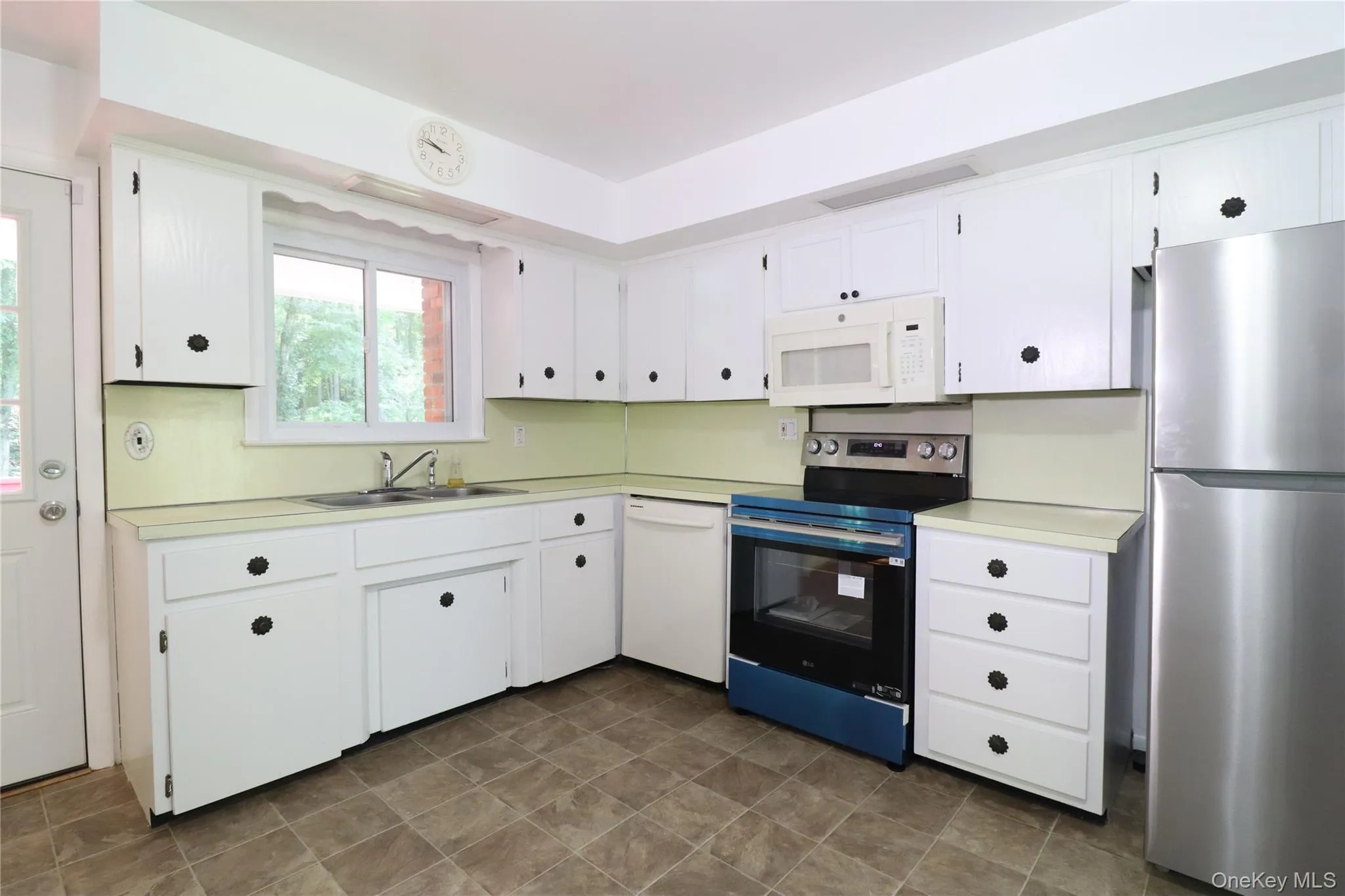 168 Shear Hill Road, Carmel, NY, 4 Bedrooms Bedrooms, 9 Rooms Rooms,2 BathroomsBathrooms,Residential Lease,For Rent,Shear Hill,0,1045023 168 Shear Hill Road, Carmel, NY, 4 Bedrooms Bedrooms, 9 Rooms Rooms,2 BathroomsBathrooms,Residential Lease,For Rent,Shear Hill,0,1045023