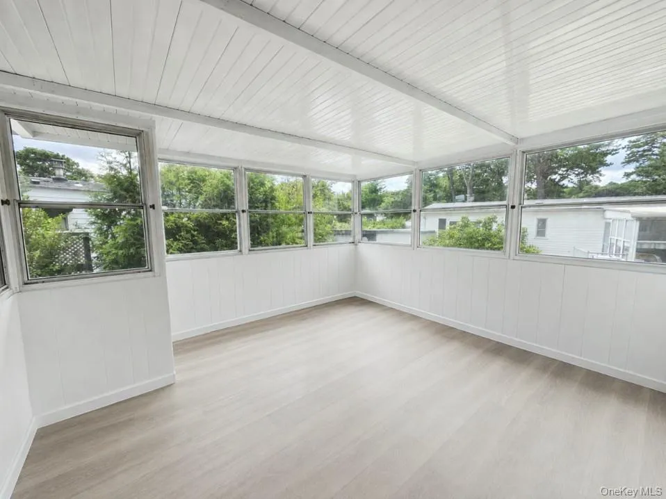 525 Riverleigh Avenue, Riverhead, NY, 2 Bedrooms Bedrooms, 6 Rooms Rooms,1 BathroomBathrooms,Residential,For Rent,Riverleigh,0,1045025 525 Riverleigh Avenue, Riverhead, NY, 2 Bedrooms Bedrooms, 6 Rooms Rooms,1 BathroomBathrooms,Residential,For Rent,Riverleigh,0,1045025