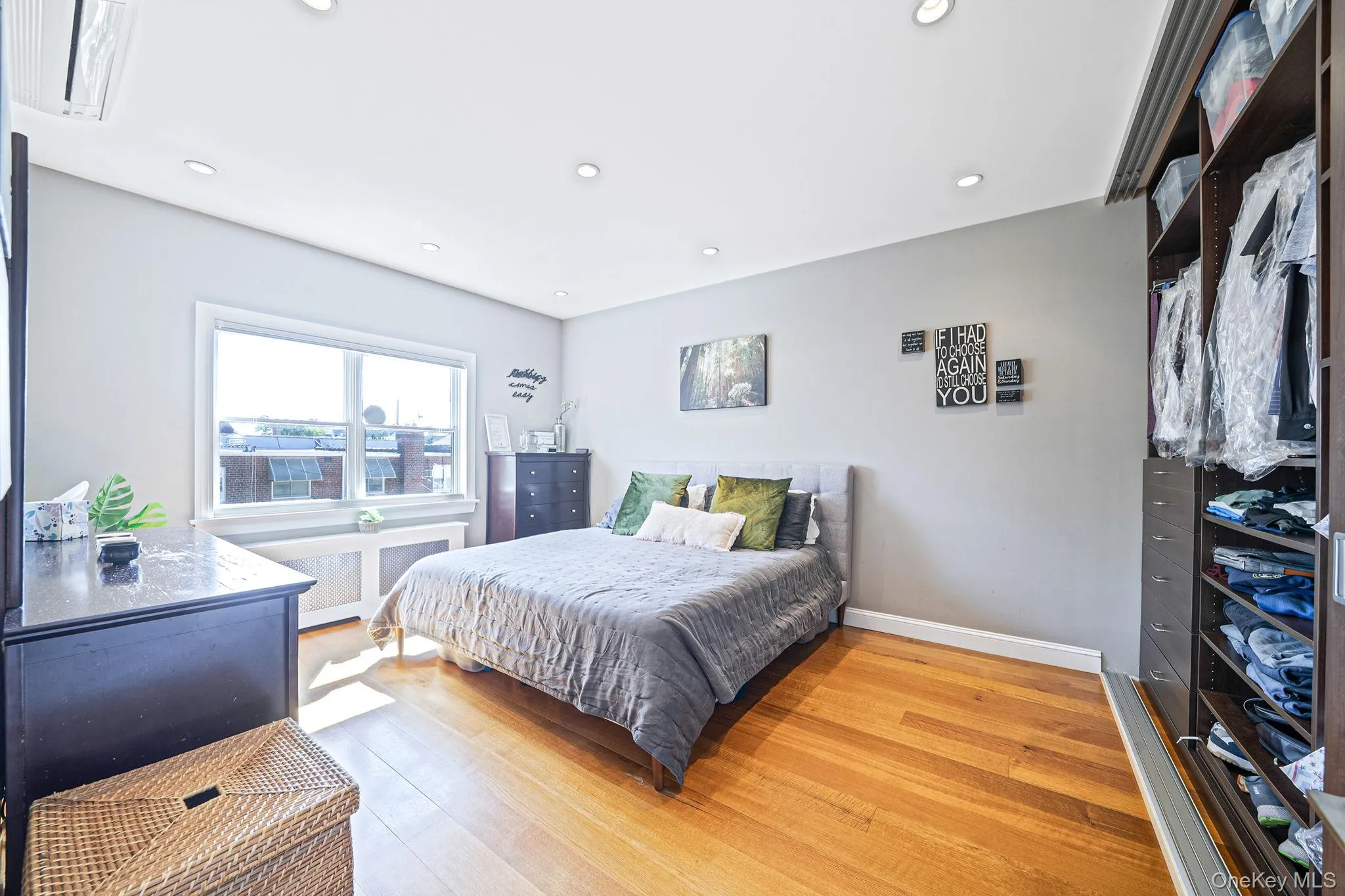 63-27 72nd Street, New York, NY, 3 Bedrooms Bedrooms, 6 Rooms Rooms,2 BathroomsBathrooms,Residential,For Rent,72nd,0,1045028 63-27 72nd Street, New York, NY, 3 Bedrooms Bedrooms, 6 Rooms Rooms,2 BathroomsBathrooms,Residential,For Rent,72nd,0,1045028