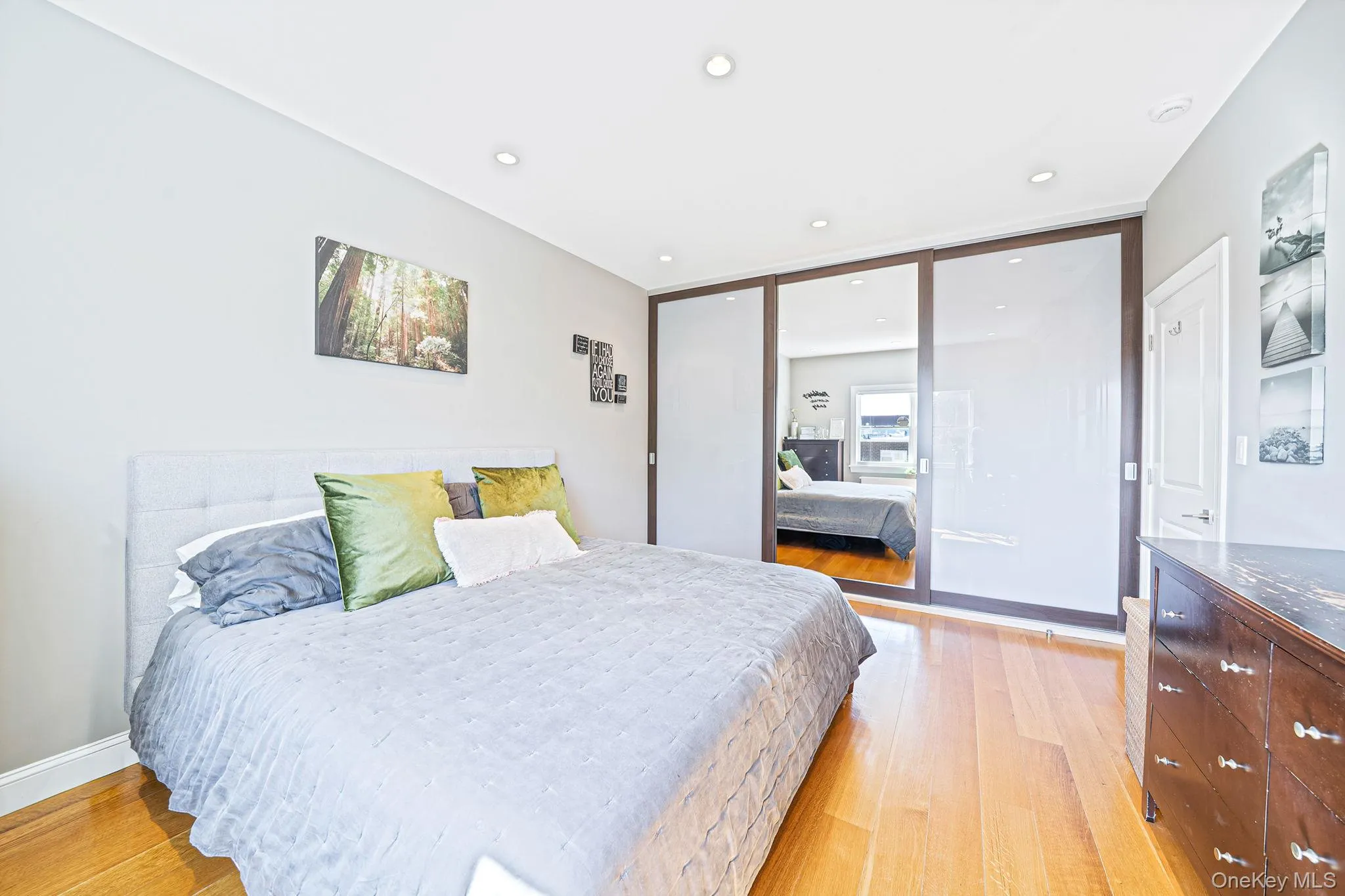 63-27 72nd Street, New York, NY, 3 Bedrooms Bedrooms, 6 Rooms Rooms,2 BathroomsBathrooms,Residential,For Rent,72nd,0,1045028 63-27 72nd Street, New York, NY, 3 Bedrooms Bedrooms, 6 Rooms Rooms,2 BathroomsBathrooms,Residential,For Rent,72nd,0,1045028