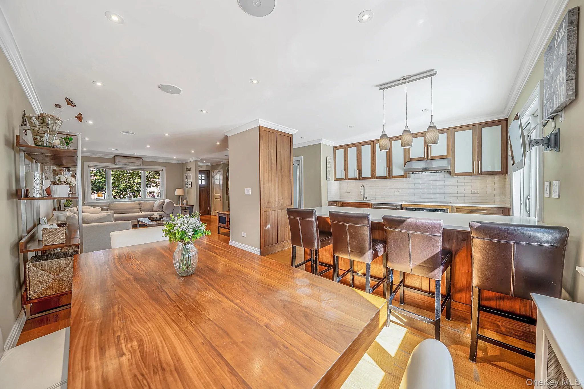 63-27 72nd Street, New York, NY, 3 Bedrooms Bedrooms, 6 Rooms Rooms,2 BathroomsBathrooms,Residential,For Rent,72nd,0,1045028 63-27 72nd Street, New York, NY, 3 Bedrooms Bedrooms, 6 Rooms Rooms,2 BathroomsBathrooms,Residential,For Rent,72nd,0,1045028