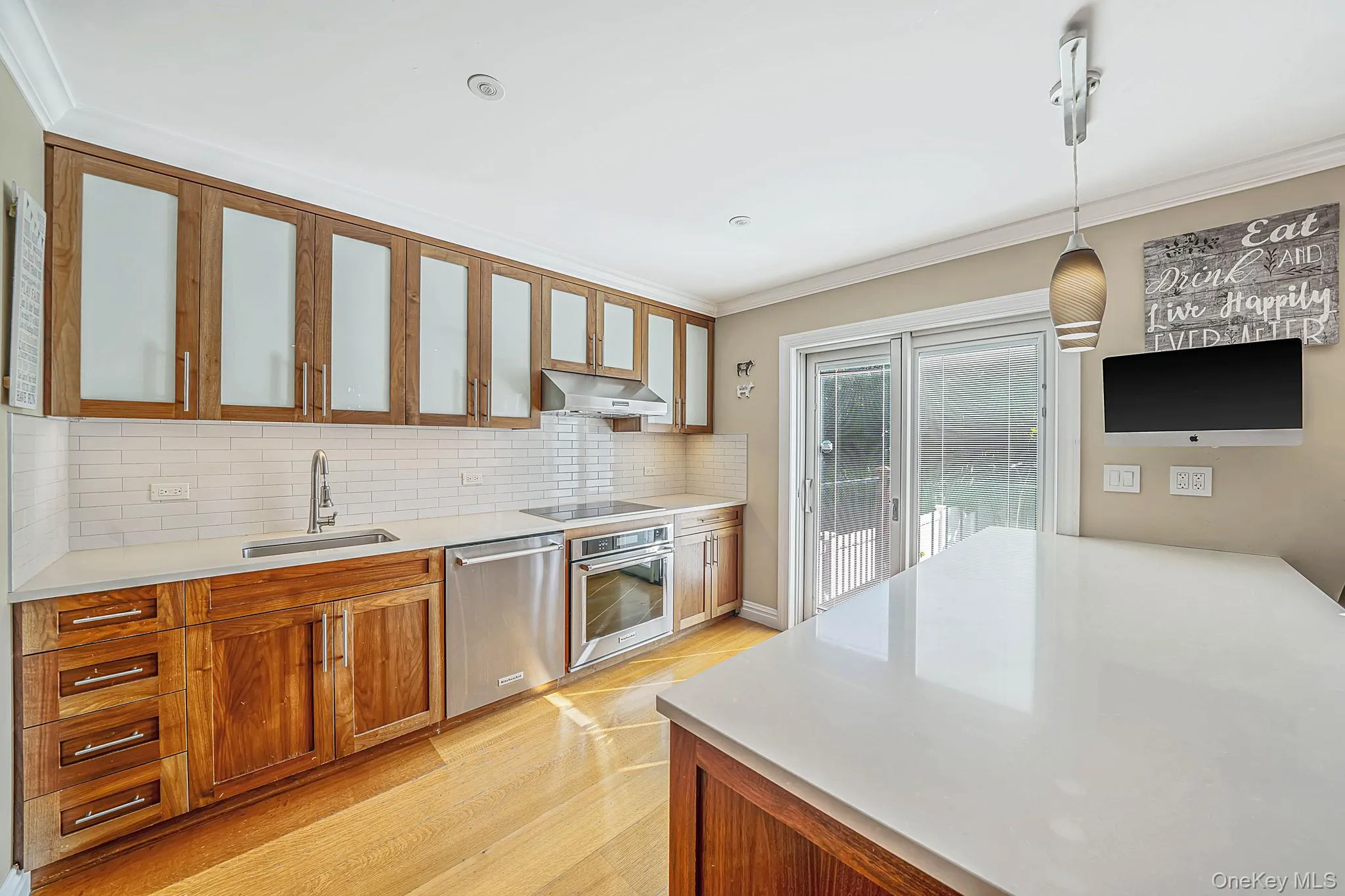 63-27 72nd Street, New York, NY, 3 Bedrooms Bedrooms, 6 Rooms Rooms,2 BathroomsBathrooms,Residential,For Rent,72nd,0,1045028 63-27 72nd Street, New York, NY, 3 Bedrooms Bedrooms, 6 Rooms Rooms,2 BathroomsBathrooms,Residential,For Rent,72nd,0,1045028