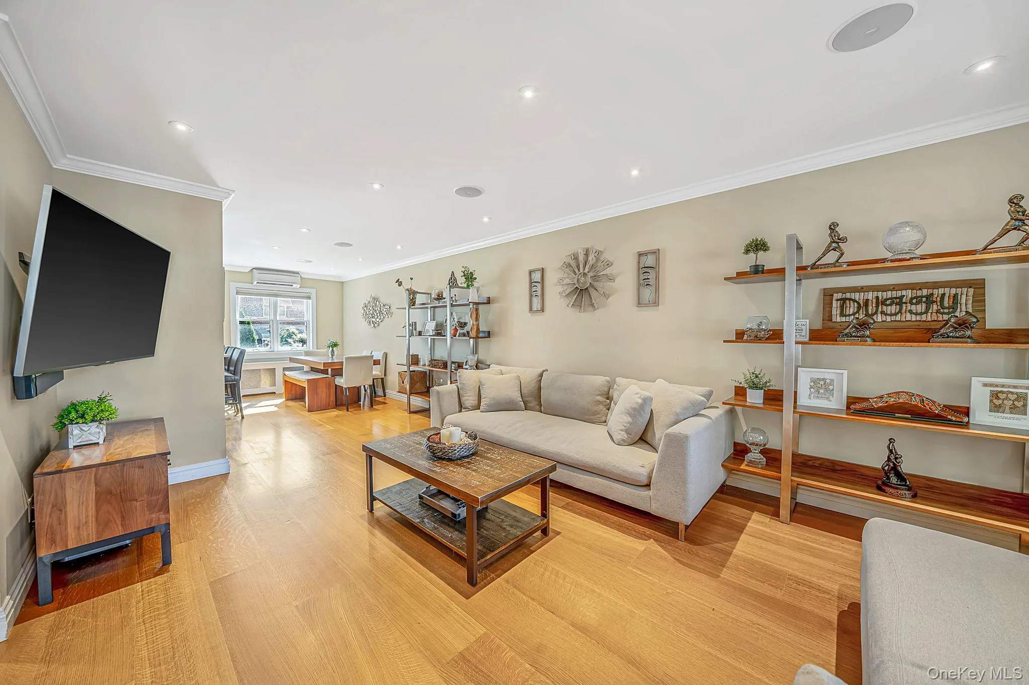 63-27 72nd Street, New York, NY, 3 Bedrooms Bedrooms, 6 Rooms Rooms,2 BathroomsBathrooms,Residential,For Rent,72nd,0,1045028 63-27 72nd Street, New York, NY, 3 Bedrooms Bedrooms, 6 Rooms Rooms,2 BathroomsBathrooms,Residential,For Rent,72nd,0,1045028