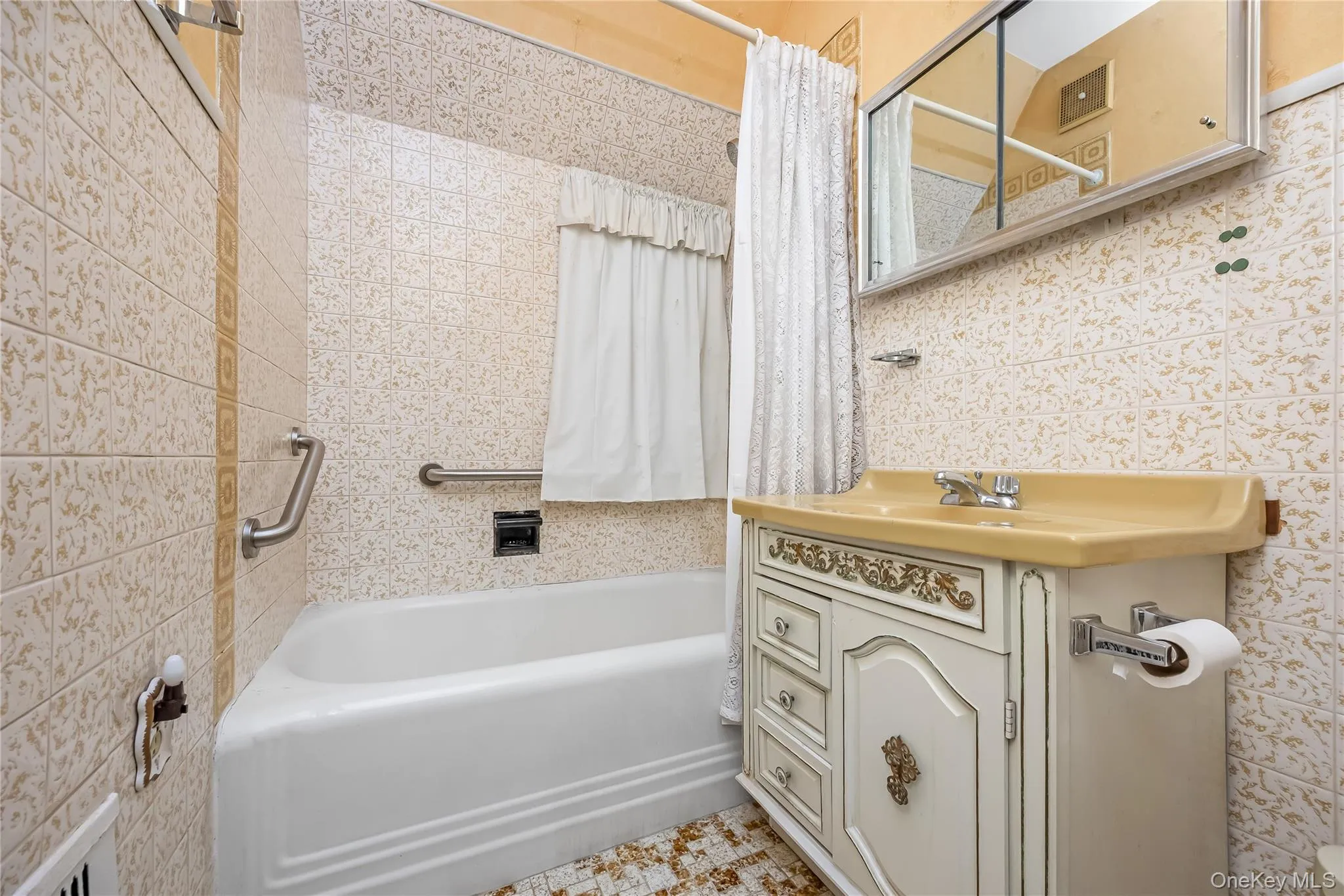 4511 220th Place, New York, NY, 5 Bedrooms Bedrooms, 9 Rooms Rooms,4 BathroomsBathrooms,Residential,For Rent,220th,0,1045029 4511 220th Place, New York, NY, 5 Bedrooms Bedrooms, 9 Rooms Rooms,4 BathroomsBathrooms,Residential,For Rent,220th,0,1045029