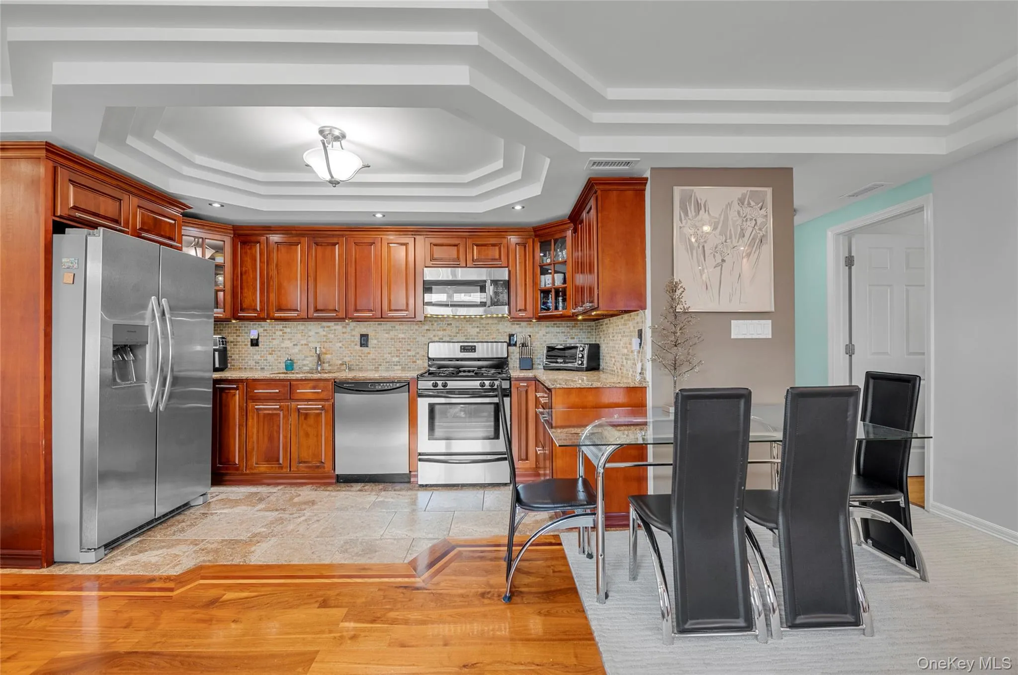 7137 70th Street, New York, NY, 3 Bedrooms Bedrooms, 5 Rooms Rooms,1 BathroomBathrooms,Residential,For Rent,70th,0,1045030 7137 70th Street, New York, NY, 3 Bedrooms Bedrooms, 5 Rooms Rooms,1 BathroomBathrooms,Residential,For Rent,70th,0,1045030