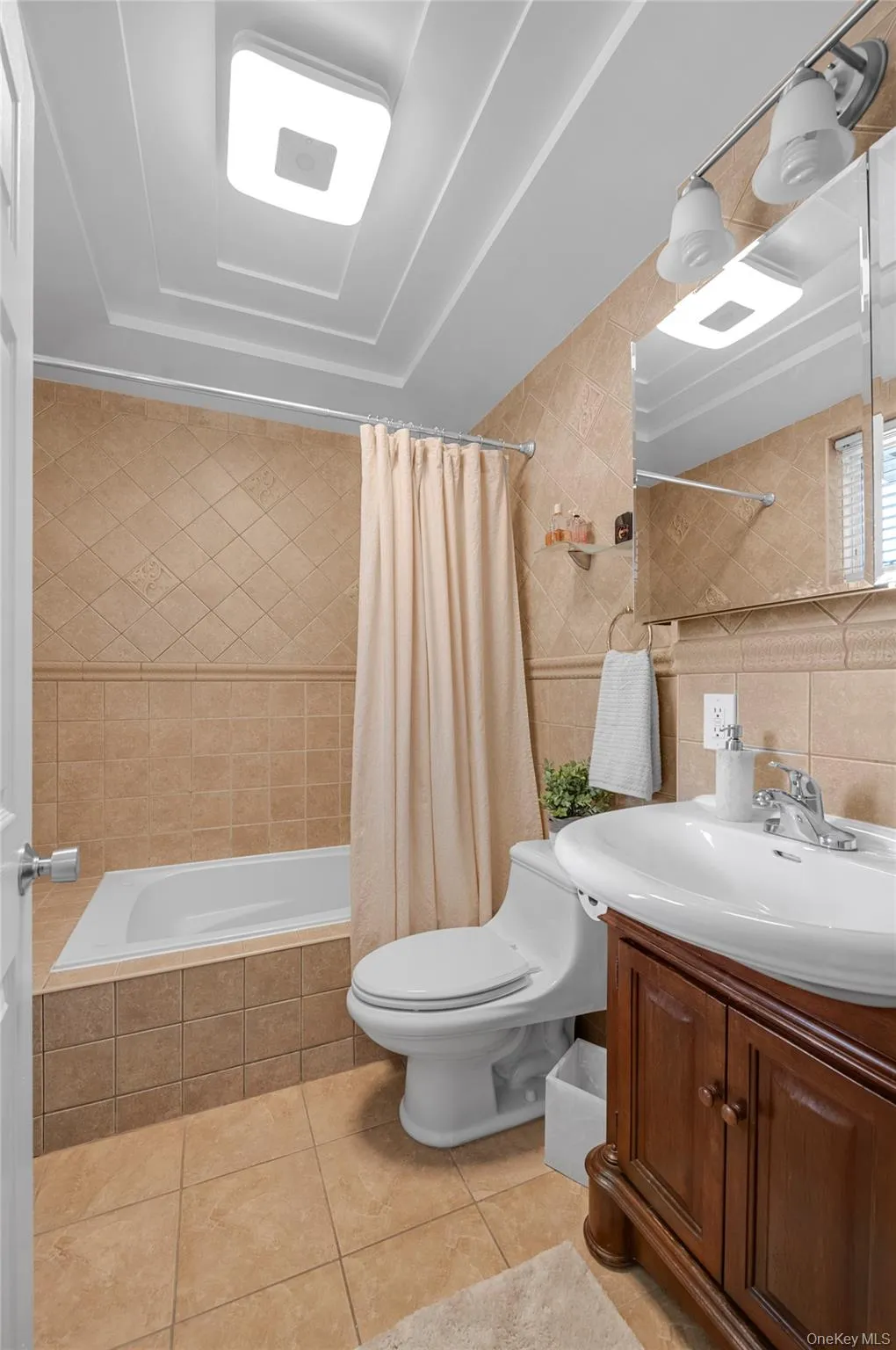 7137 70th Street, New York, NY, 3 Bedrooms Bedrooms, 5 Rooms Rooms,1 BathroomBathrooms,Residential,For Rent,70th,0,1045030 7137 70th Street, New York, NY, 3 Bedrooms Bedrooms, 5 Rooms Rooms,1 BathroomBathrooms,Residential,For Rent,70th,0,1045030